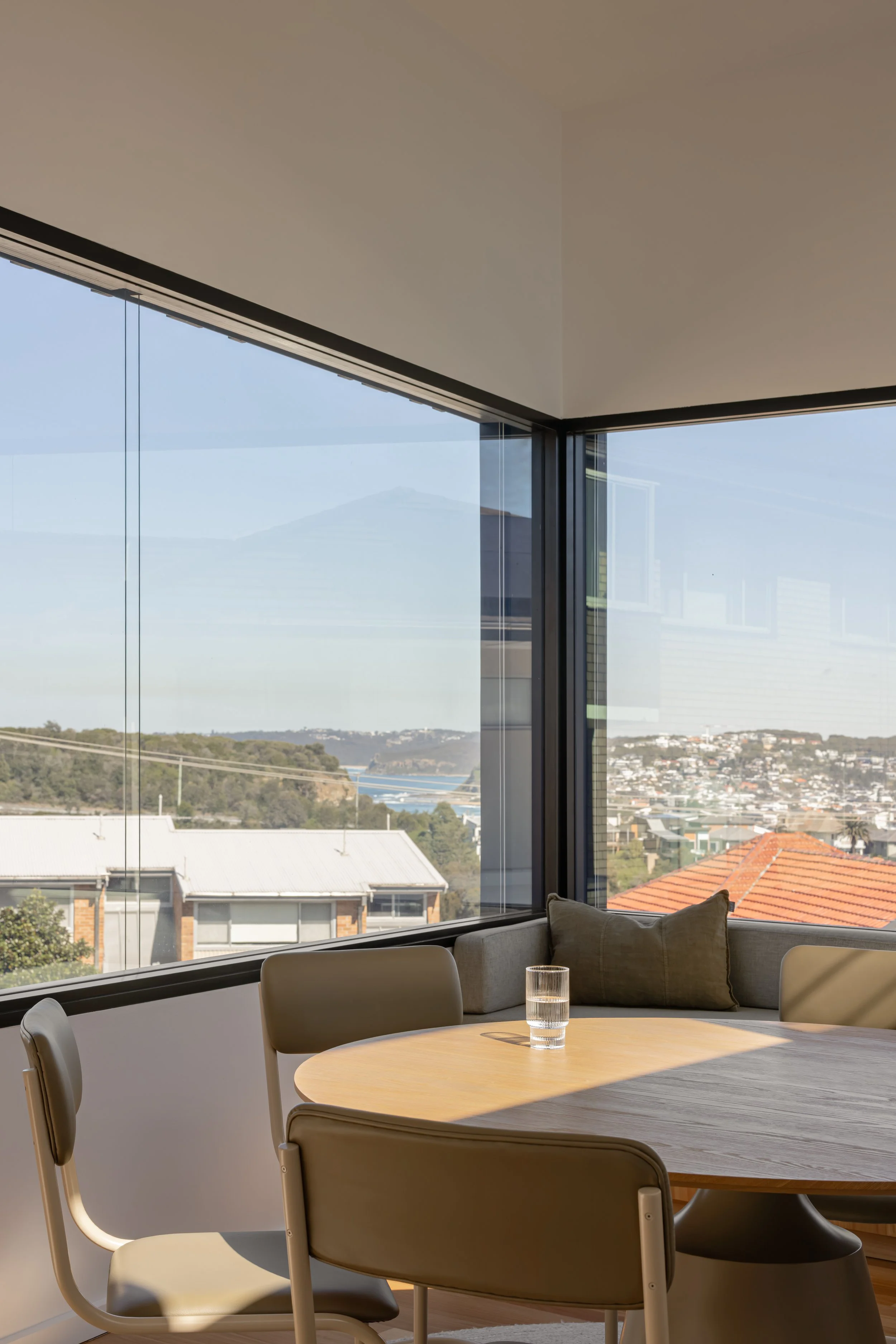 03-corner-dining-view.jpg