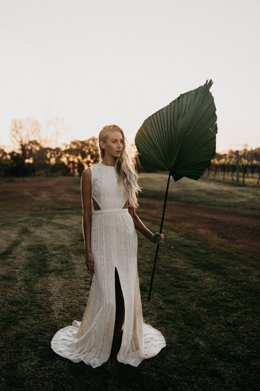THE+BAREFOOT+PHOTOGRAPHER+STYLED+SHOOT++TO+THE+AISLE+AUSTRALIA+FEATURE+(50).jpg