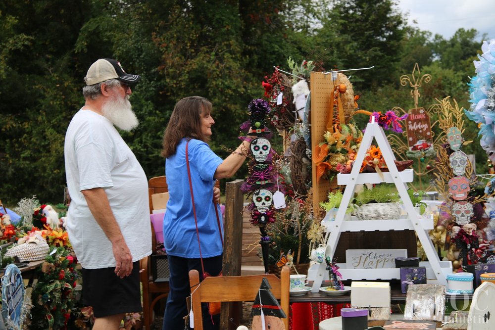  Attendees at the Deep Roots Fall Festival shopped from more than 40 local vendors. (Photo Credit: Andra Landi) 