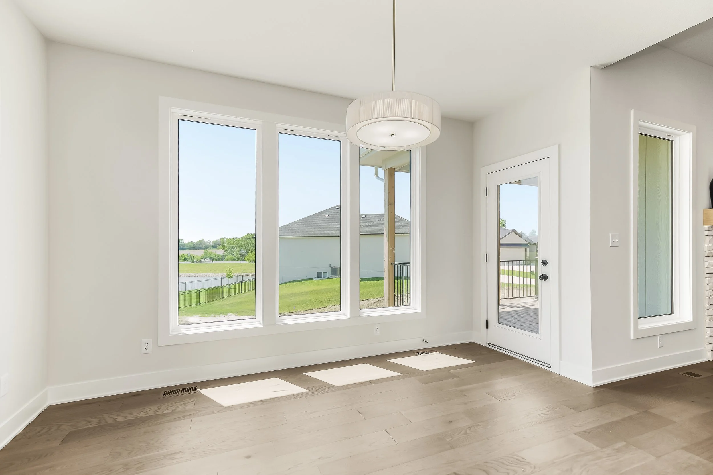 12800SFoxboroughCt13.jpg