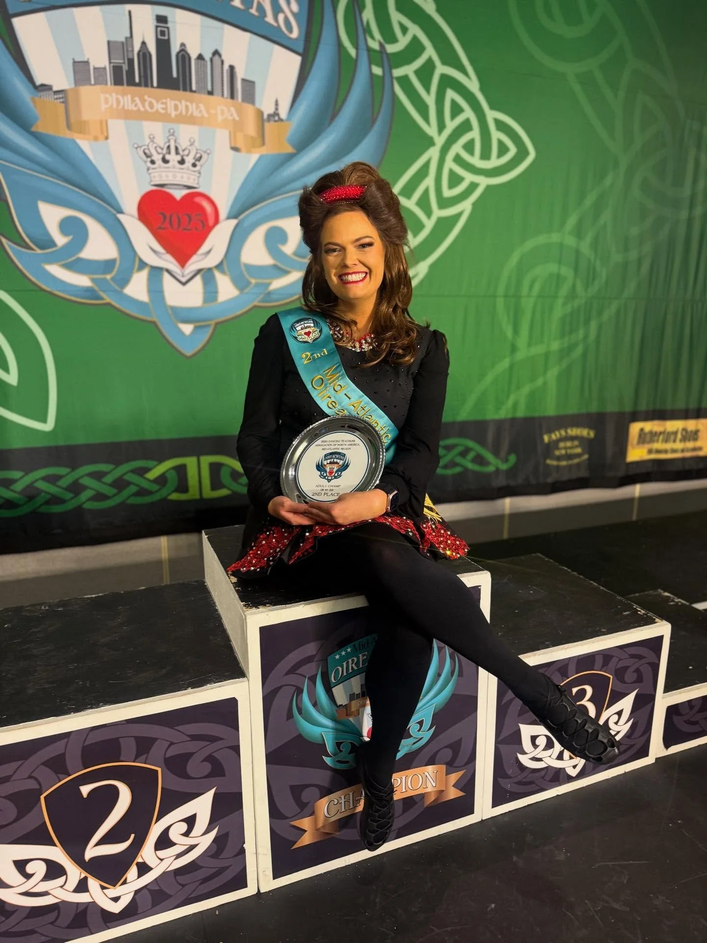 🖤🥈 MAIRE-KATE MCGLYNN 🥈🖤

2nd Place, Adults 18-29

Congrats on an incredible year of dancing - 3rd at Great Brit&rsquo;s, National Champion in Ceili, and finishing out strong here in Philadelphia!