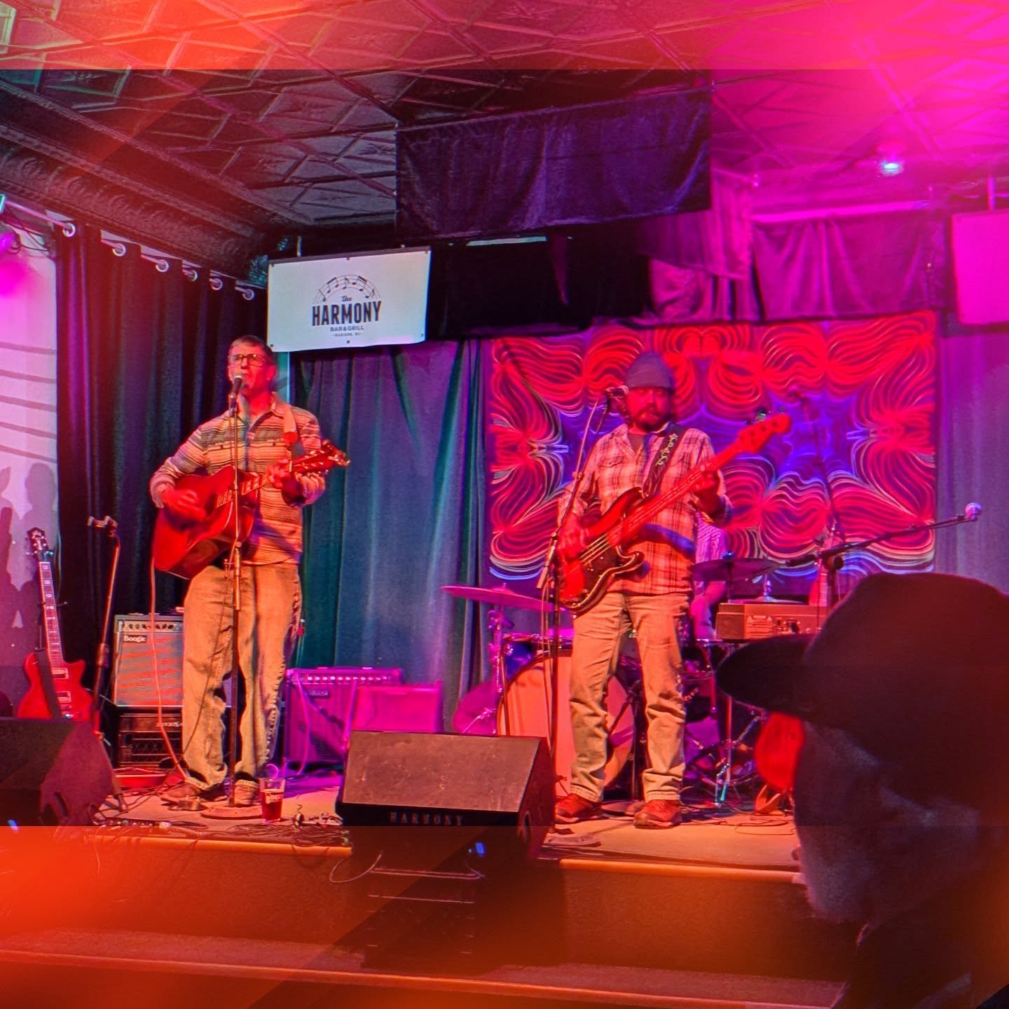 If you're in Madison, you should head to @harmonybarmadison and fill your Feedbag with some great American Harmonies and keep your Goats from Getting Lonely- @americanfeedbag @lonegoat.rodeo @jessmcfiddlepants @littleflower_guitarworks @timmusicalcha