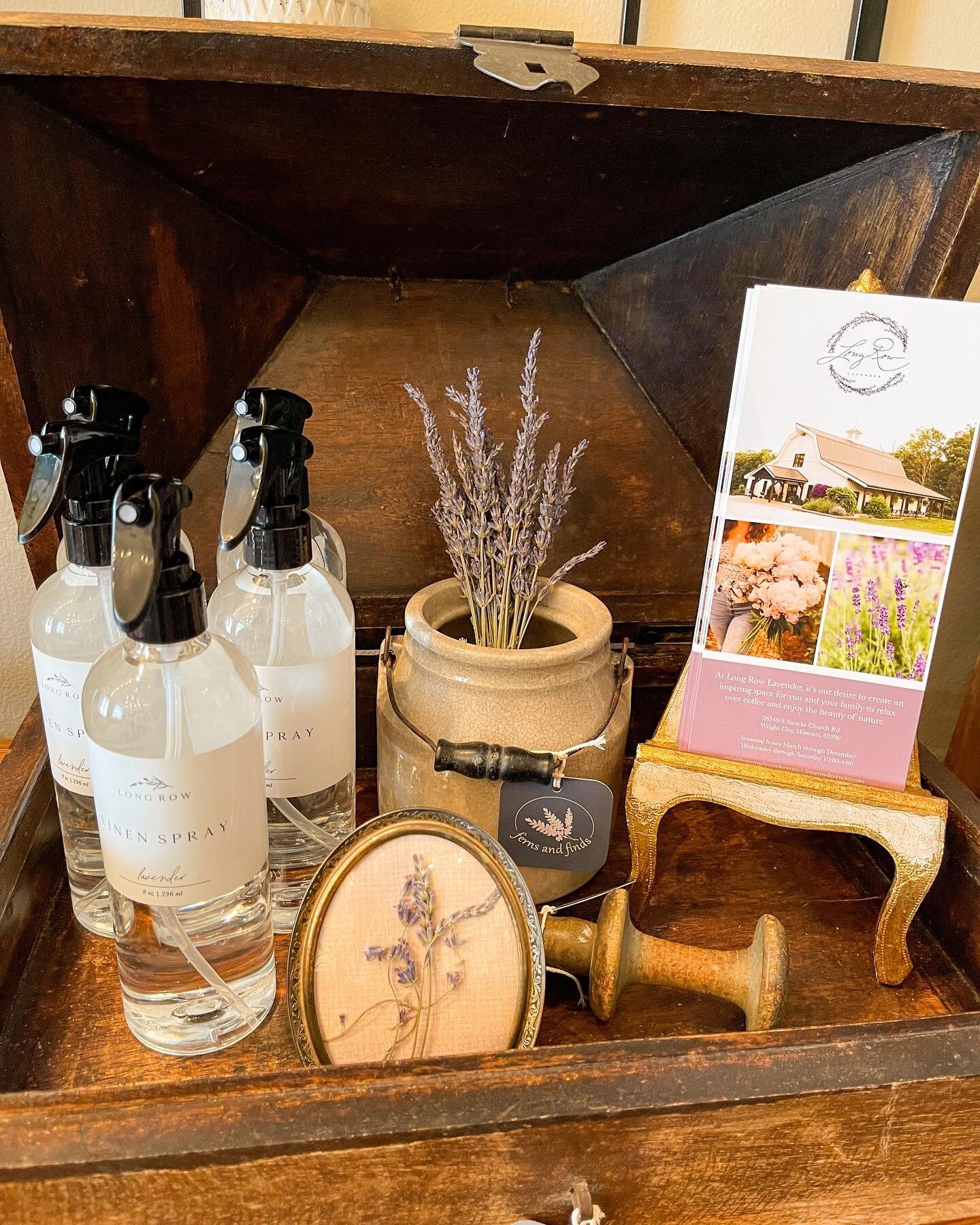 Imagine walking through your home and being transported to a field of lavender, the breeze carrying the refreshing scent of calm. 
At ferns and finds we now carry @longrowlavender Lavender Linen Spray. 
Use this spray over linens, furniture pieces, o