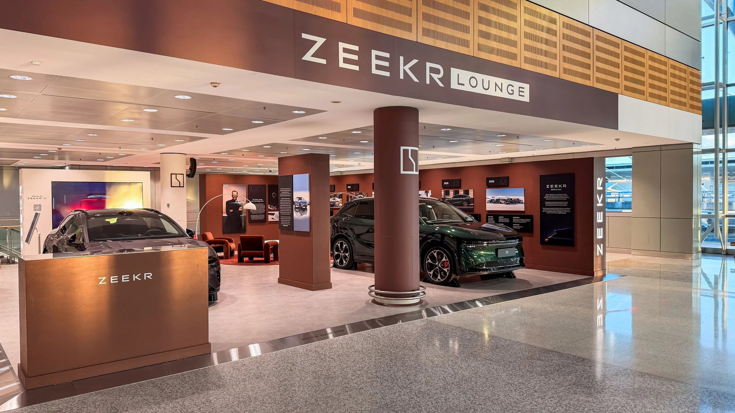 EE_ZEEKR_T3_GOLDHOUR_26-2.jpg