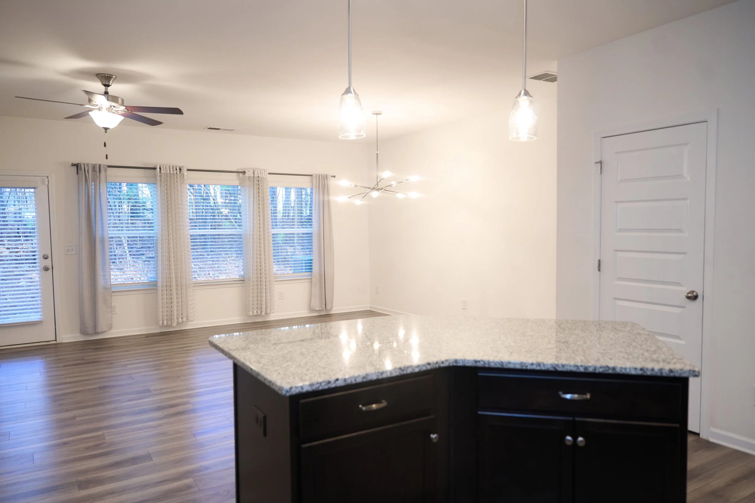 RealEstate10.jpg