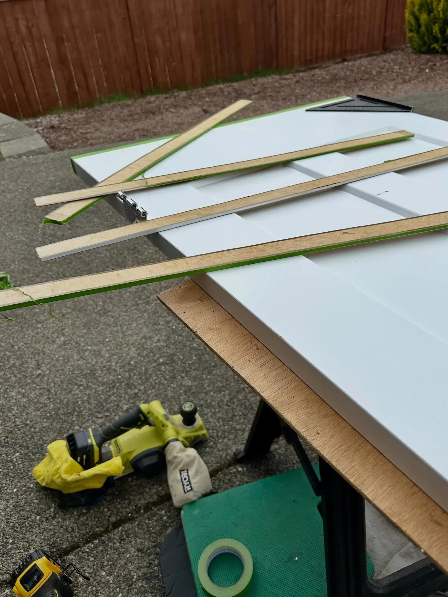 🪚Door trim day = oddly satisfying 😌

Small fix, big difference. 🙌

#FixItFriend #handywoman #doorrepair #olympiawa