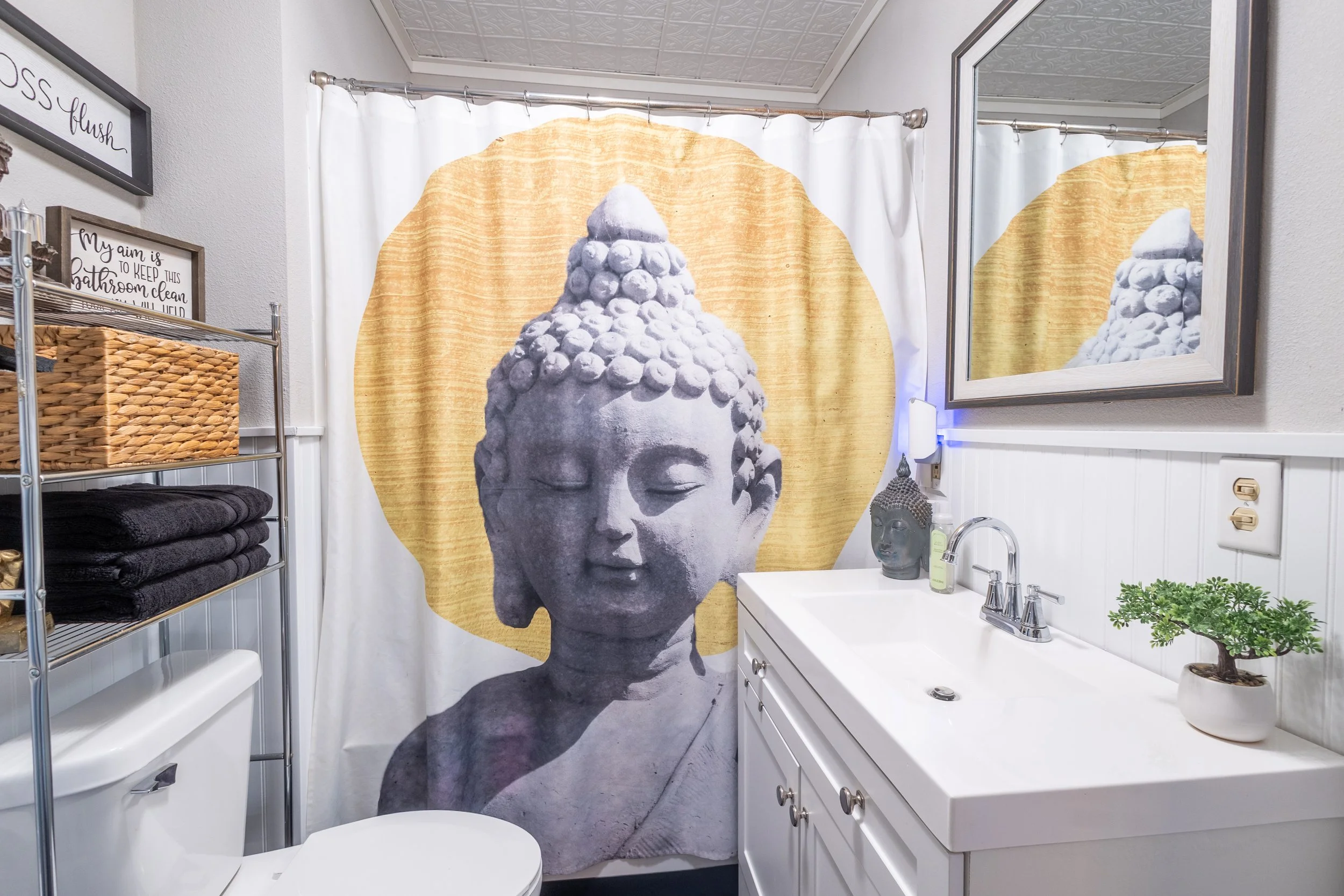  Professional real estate photography by Biography Photography serving Michigan, including Genesee County, Grand Rapids, Flint, Lansing, and surrounding communities. High-quality real estate listing photos, floor plans, virtual tours, and fast 24-hou