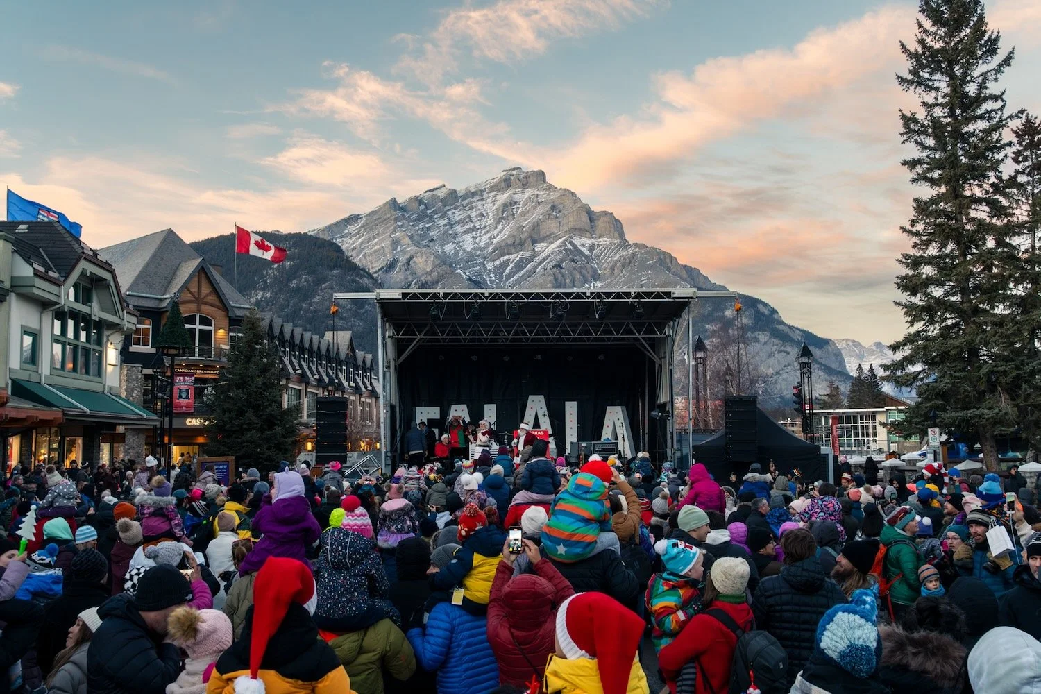Santa Clause Celebration of Lights_Banff_Sunset_Robert Massey Photography.jpeg