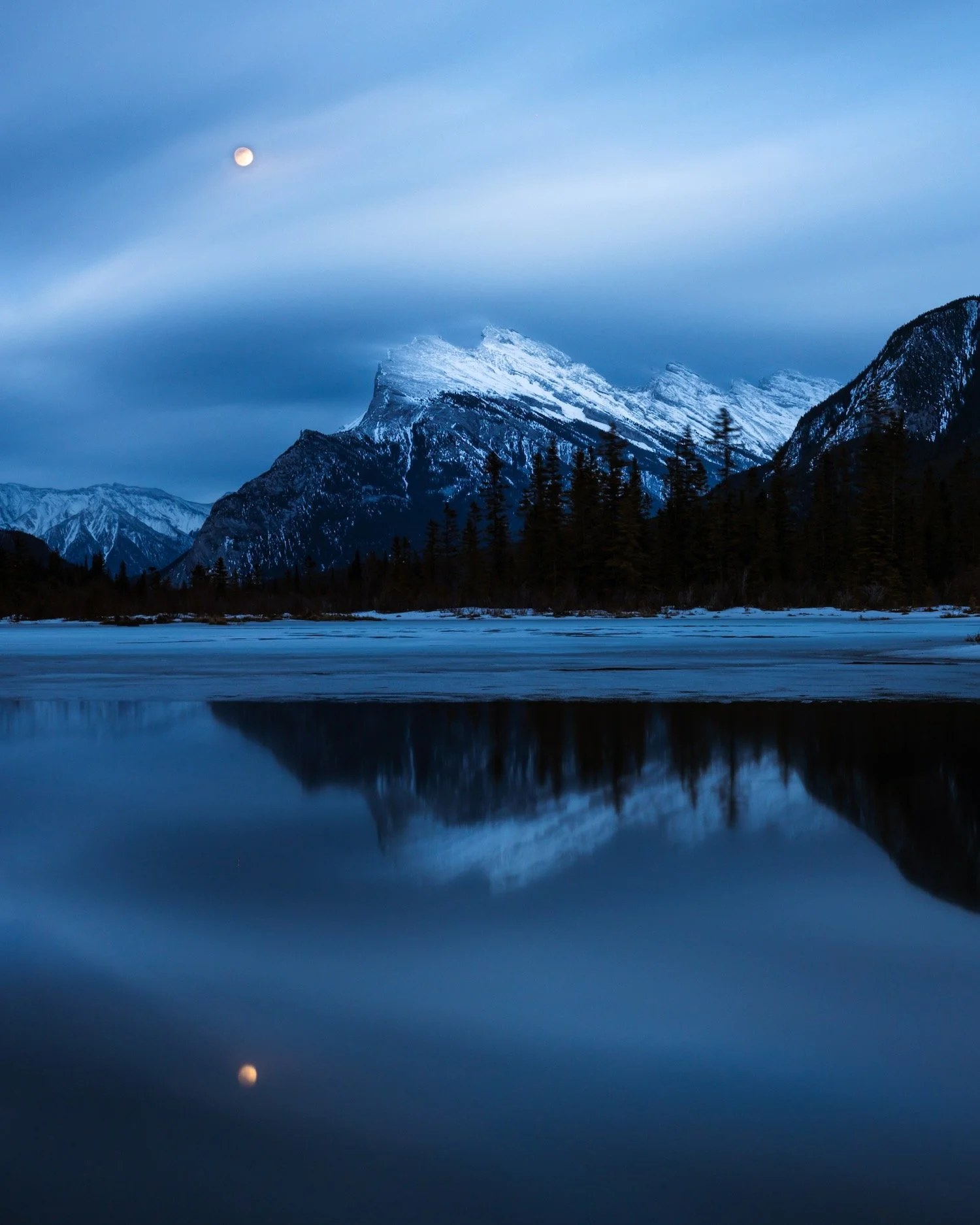 Vermilion Lakes_Blue Hour with moon_Robert Massey Photography.jpeg