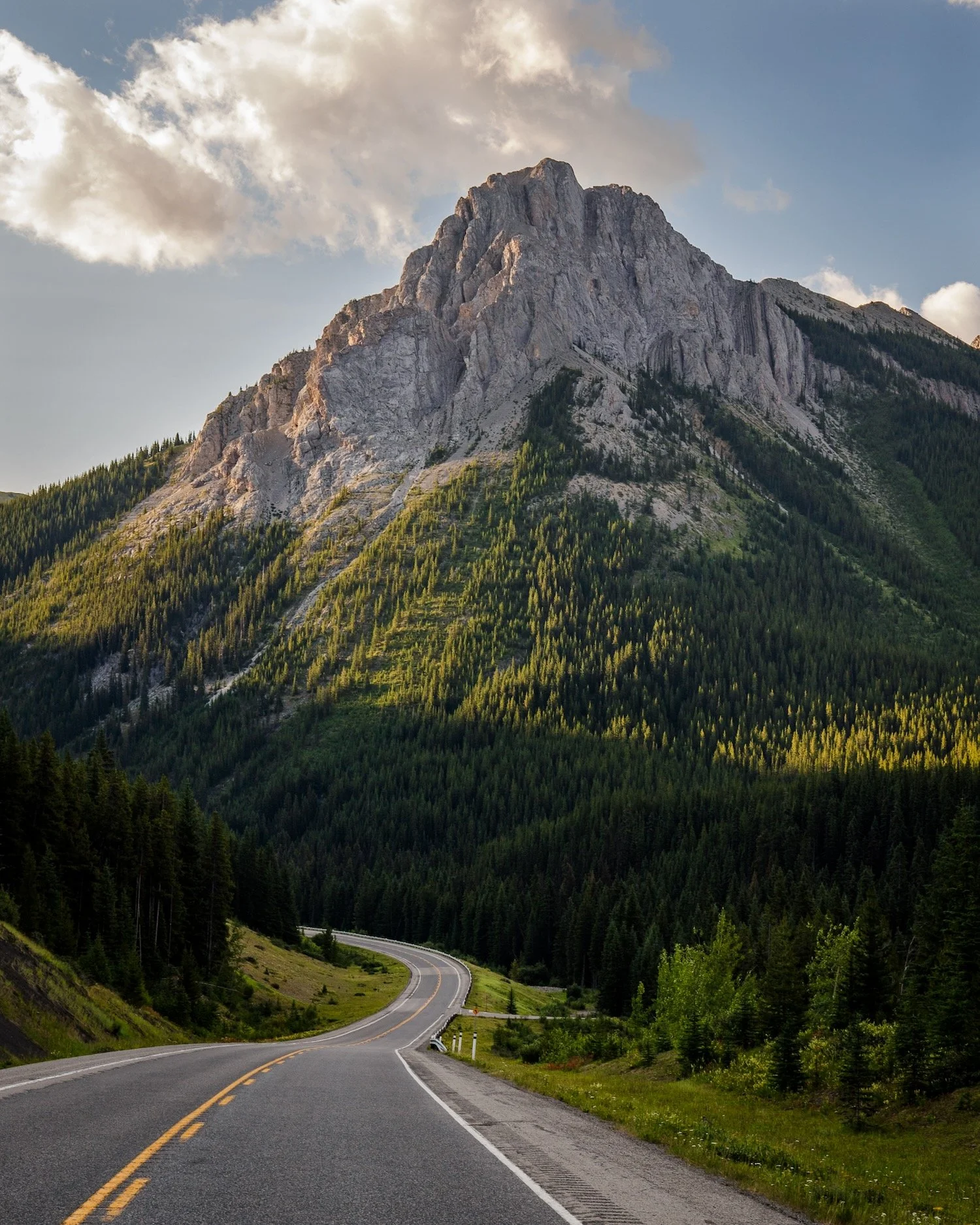 Mountain Sunrise_Kananaskis Country_Alberta_Robert Massey Photography.jpeg