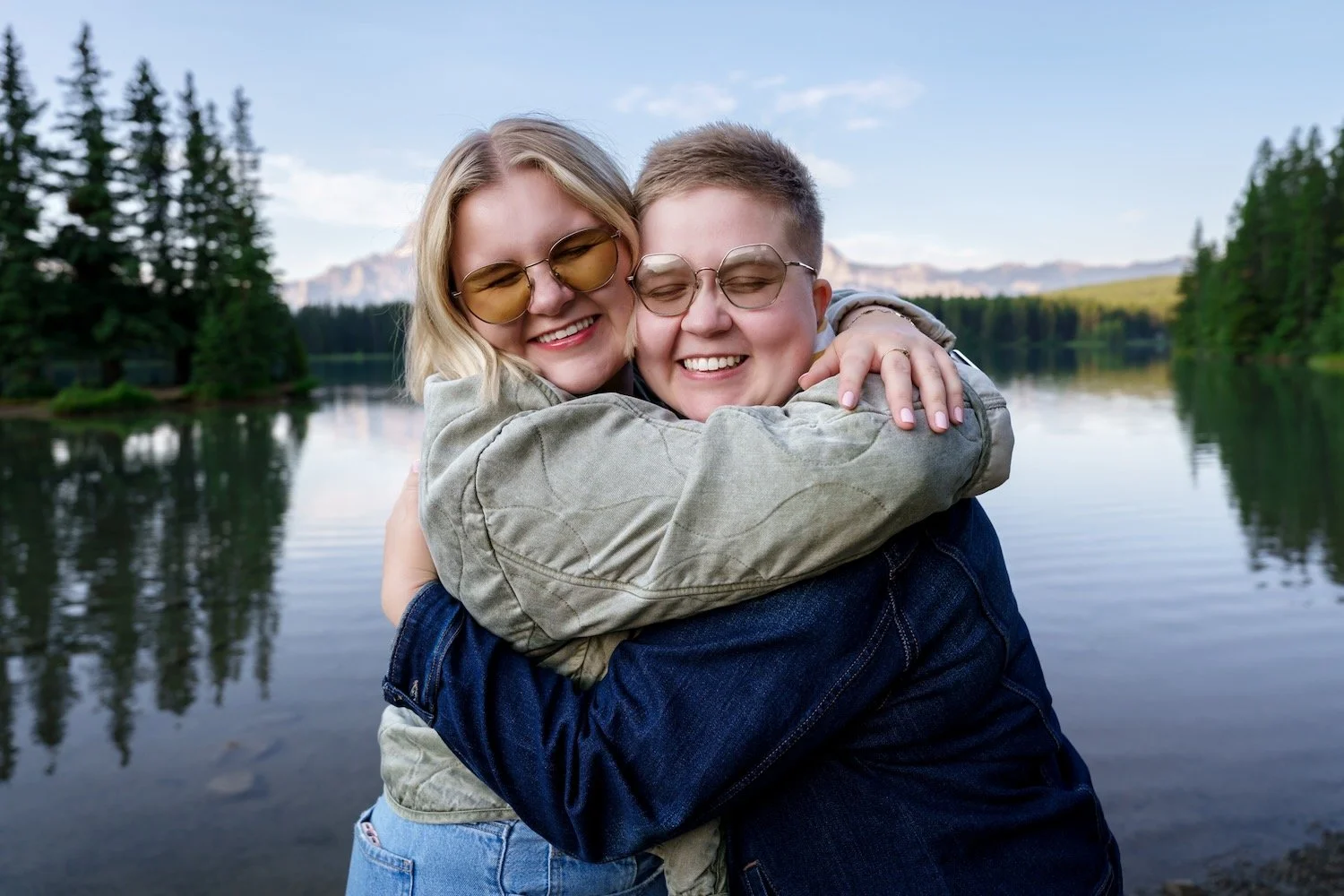 Family hug portrait_Banff National Park_Robert Massey Photography.jpeg