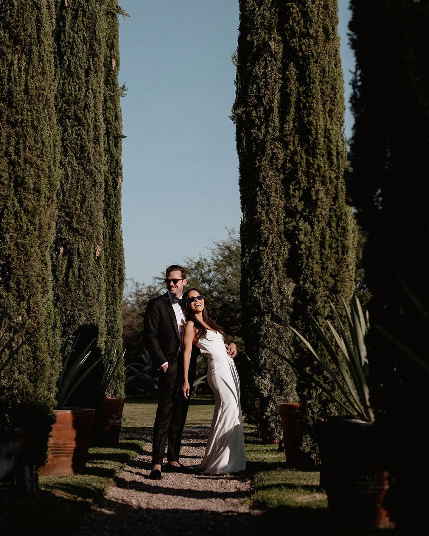 This fun, super cool wedding at Casa Adela is on the Blog⚡️⚡️⚡️
Link in bio!

.

.

.

#sanmigueldeallendeweddings #sanmigueldeallendeweddingphotographer #sanmigueldeallendedestinationwedding #sanmiguelweddings #casaadelawedding #mexicoweddingphotogr