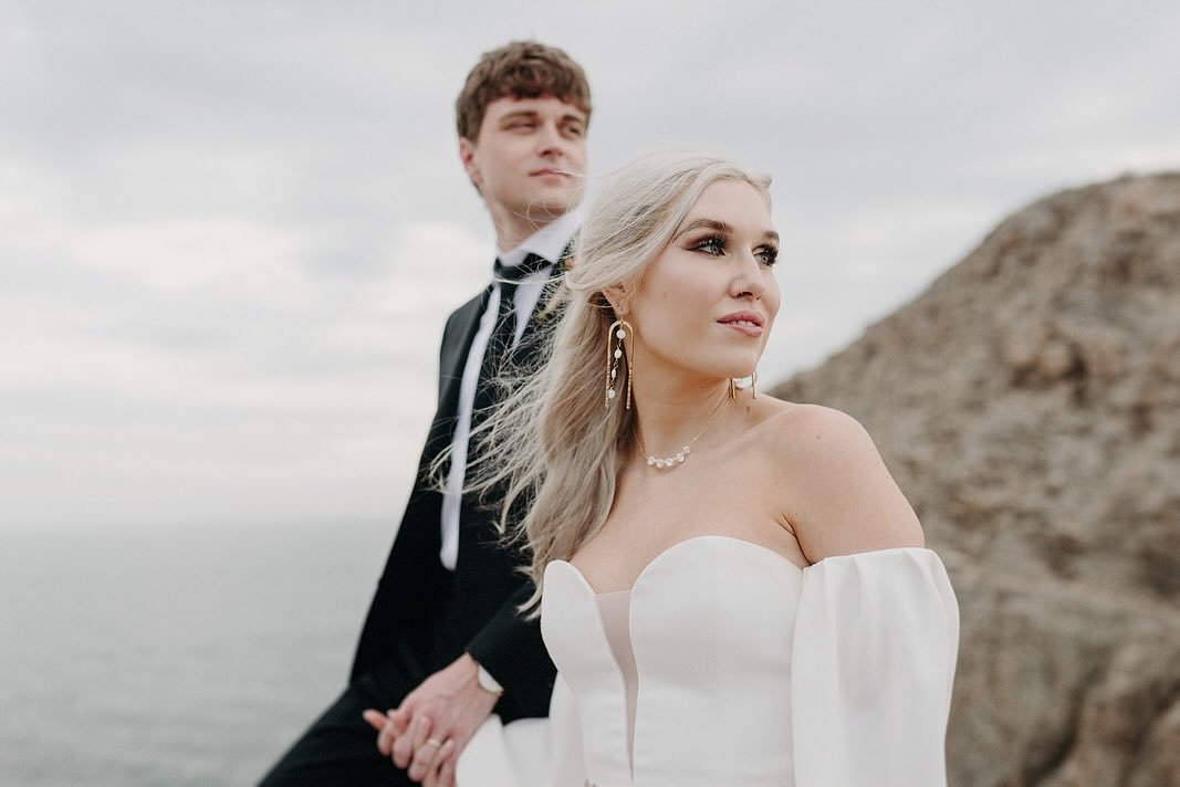 Elopement⚡️⚡️⚡️

.

.

.

#mexicoweddingphotographer #destinationweddingmexico #mexicoelopement #todossantoselopement #caboelopement #caboweddingphotographer #sanjosedelcabowedding #acrewedding #cabodestinationwedding #unconventionalwedding #destinat