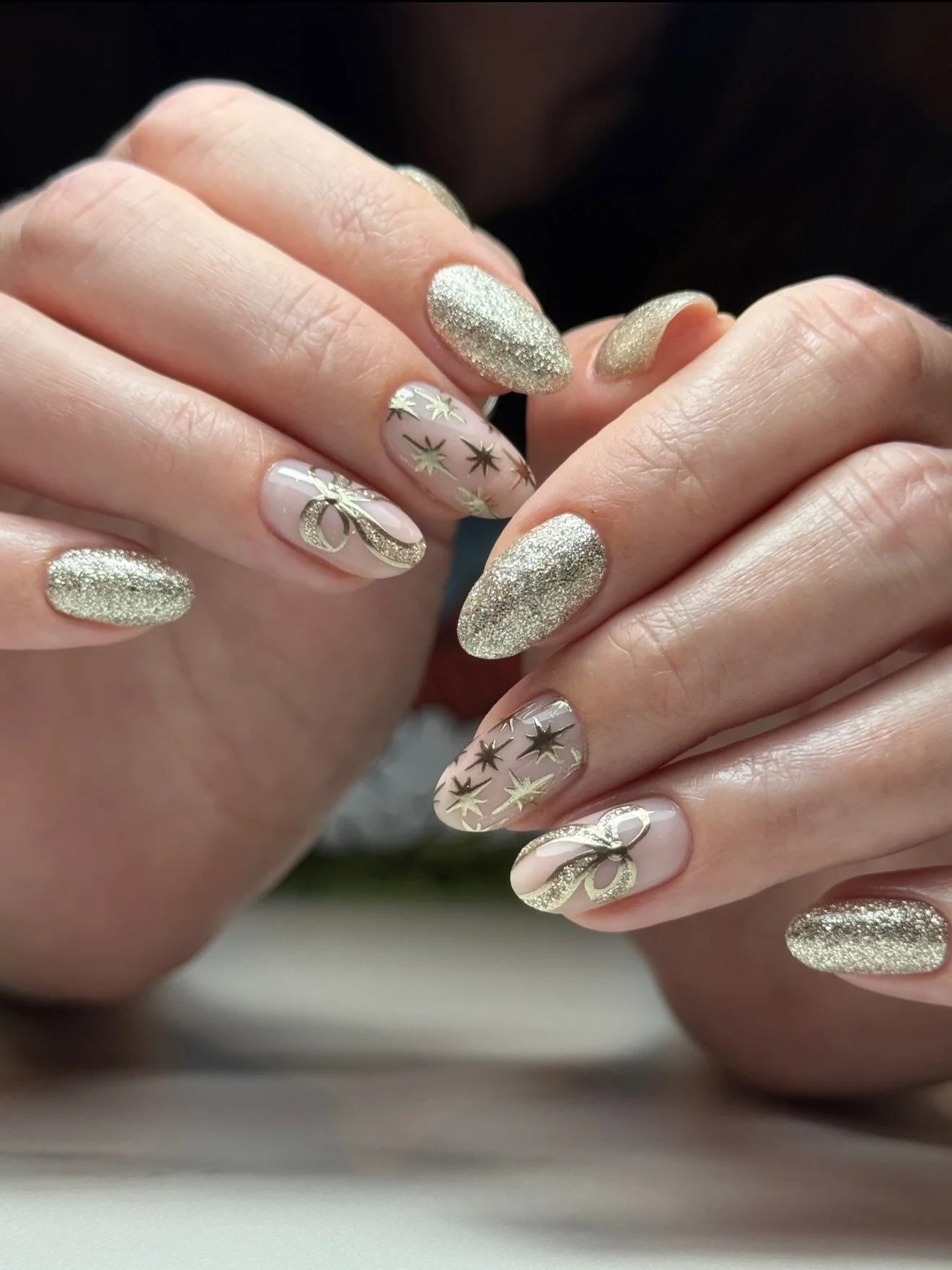 FRANKINCENSE, MYRRH AND&hellip;

I may have nailfluenced my bestie to get the viral bow 🤭 

Products:
Dolly BIAB, Rhinestone, Gold chrome &amp; Rubber Top Coat 2.0
All @the_gelbottle_inc #tgbinsider #goldnails 

Christmas nails | festive nails | gol