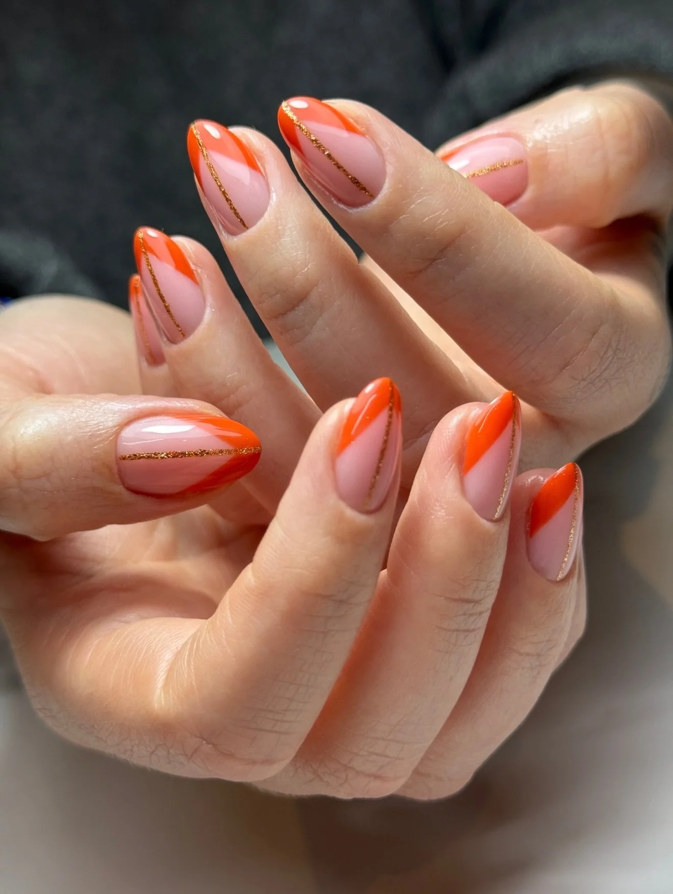 ALTERNATIVE FRENCHIES 🧡

Hit me up if you&rsquo;d like these in a different colour combo&hellip;

This is definitely a design that would work throughout the year, with a wee colour change up depending on the season/ vibe you&rsquo;re going for 💅🏼
