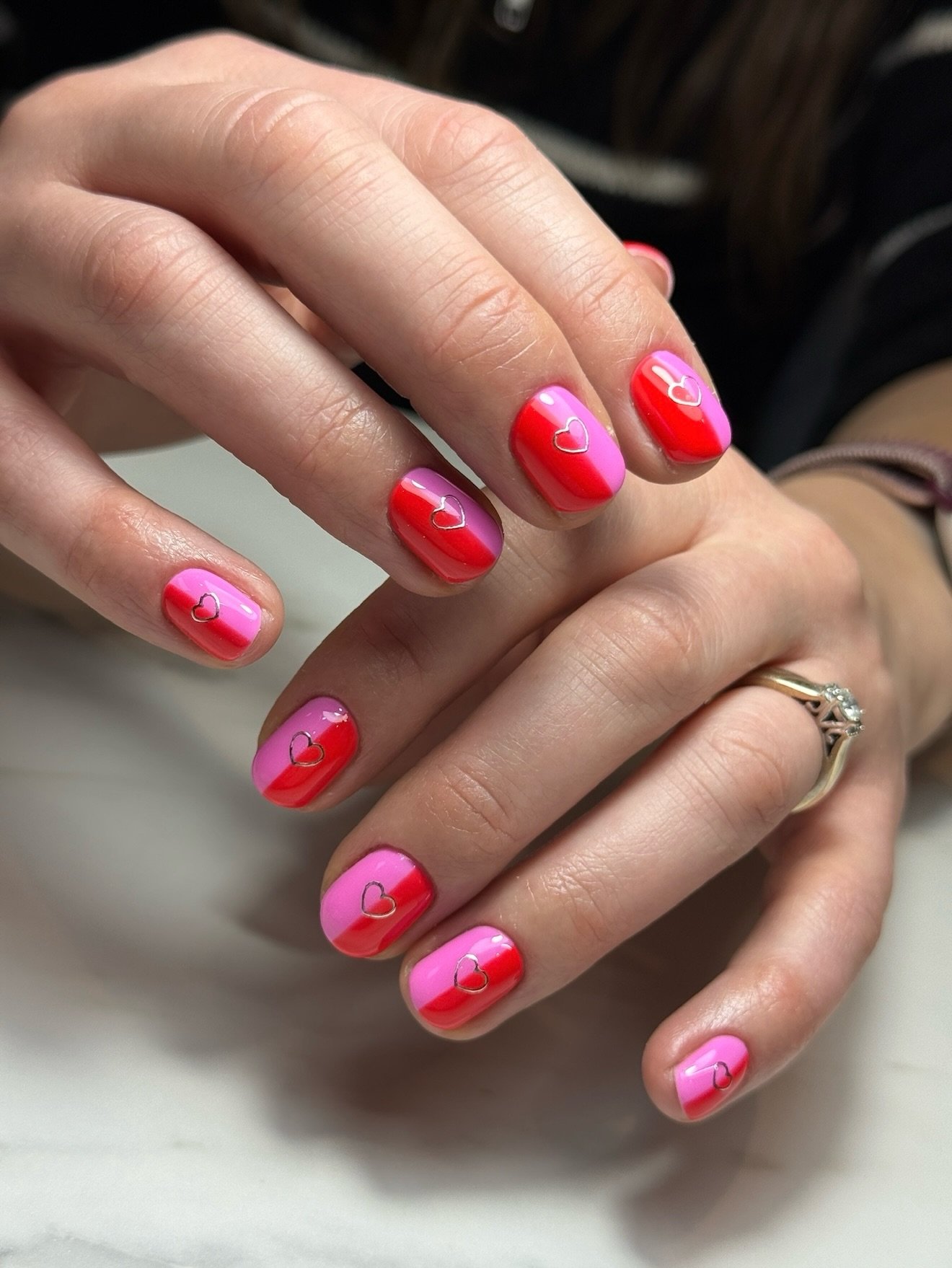 LOVE MONTH 💌

In love with this design &amp; colour combo, who else wants it?

However, my client isn&rsquo;t a pink person but she loves the clash in colours plus her daughter helped to pick out the shades. There&rsquo;s also a little initial on th