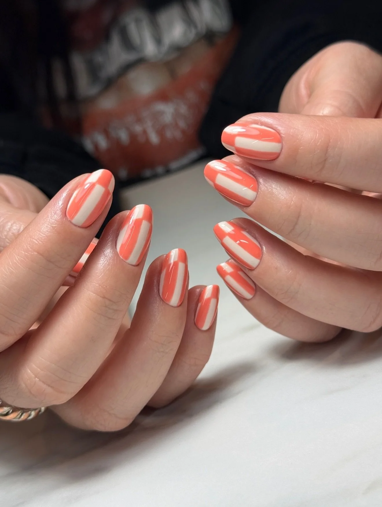 Frenchies with a funky af twist 🤌🏼

Hit me up in the comments if you want this set too but also let me know which colours would be your jam&hellip;

Products:
Dolly BIAB, Linen &amp; Fired Coral @the_gelbottle_inc 

Inspo: @emsnails_

#opticalillus