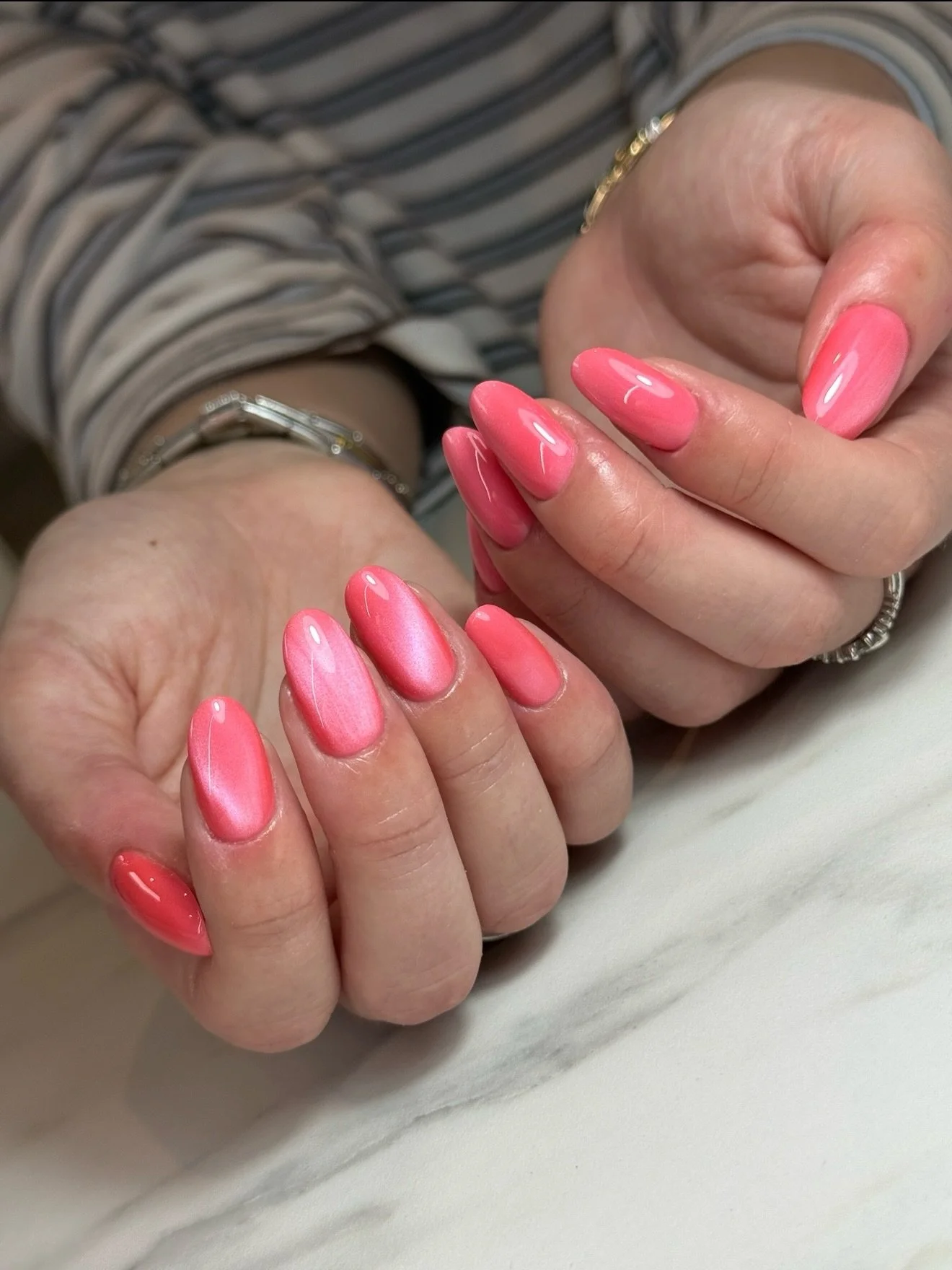 Yet another cat-eye slay 🌺

Products:
Ultra Stick Base &amp; Fae Novabuild @nailcraft_official 
Pink Ember (After Glow collection) @jnnails.co.uk 

#cateyenails #pinknails #summernails #nailinspo #nailsoftheday