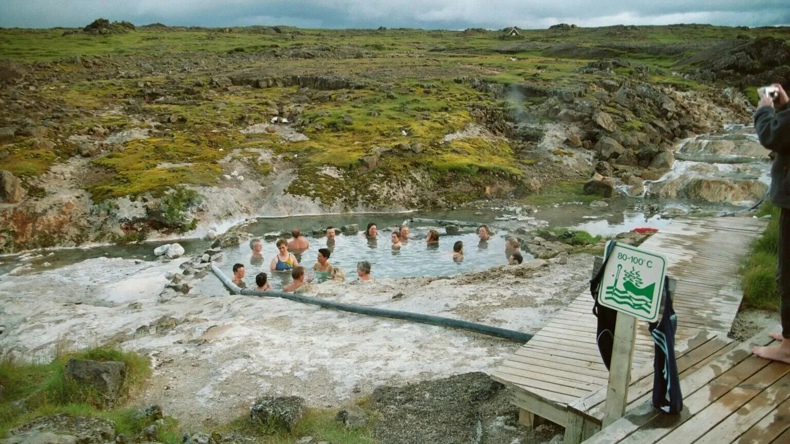 bad i varma källor på Hvervellir Island
