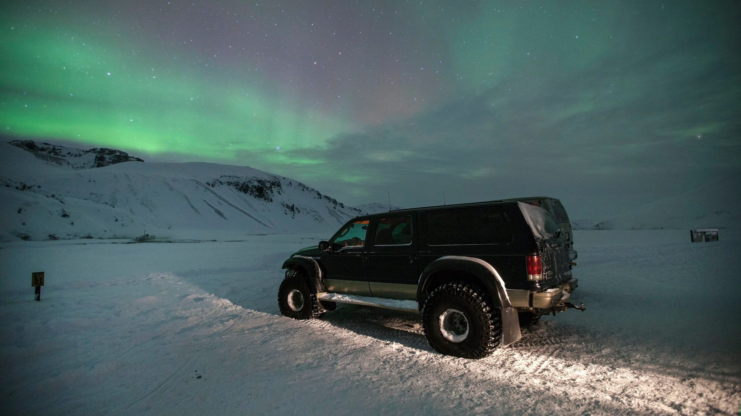 Norrskenstur i super jeep på Island