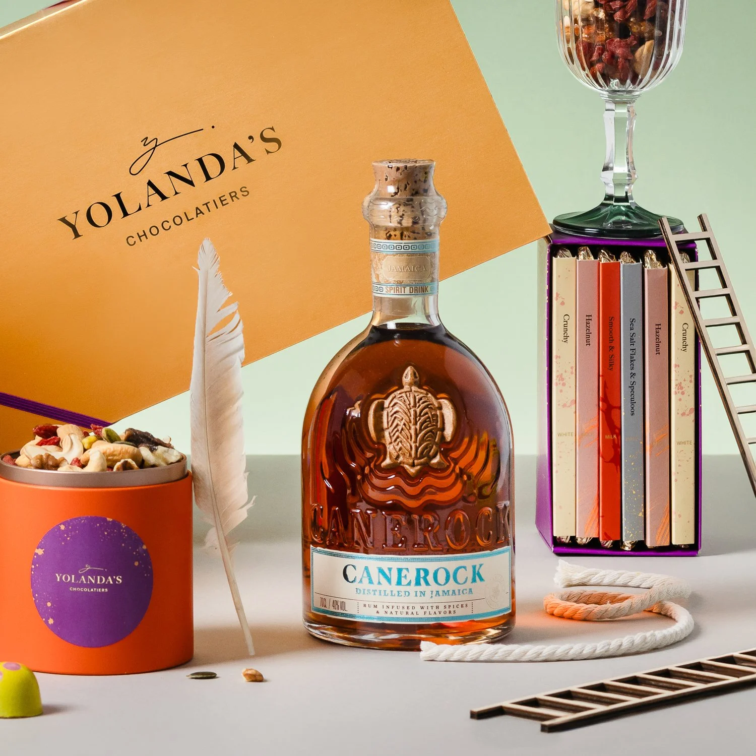 ALL YEAR ROUND CLOSE UPS02223_lowres.jpg