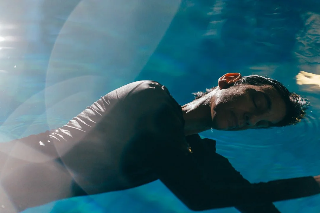 @kavallieratosmarianna  and @zetaspy  floating &ldquo;Between Water and Roof: Stories of Black&rdquo; 

Behind The Scenes &amp; Still Photography for @run_on_art 

.

Director: Efi Spyrou @efispyrou 
Performer: Marianna Kavallieratos (Choreographer) 