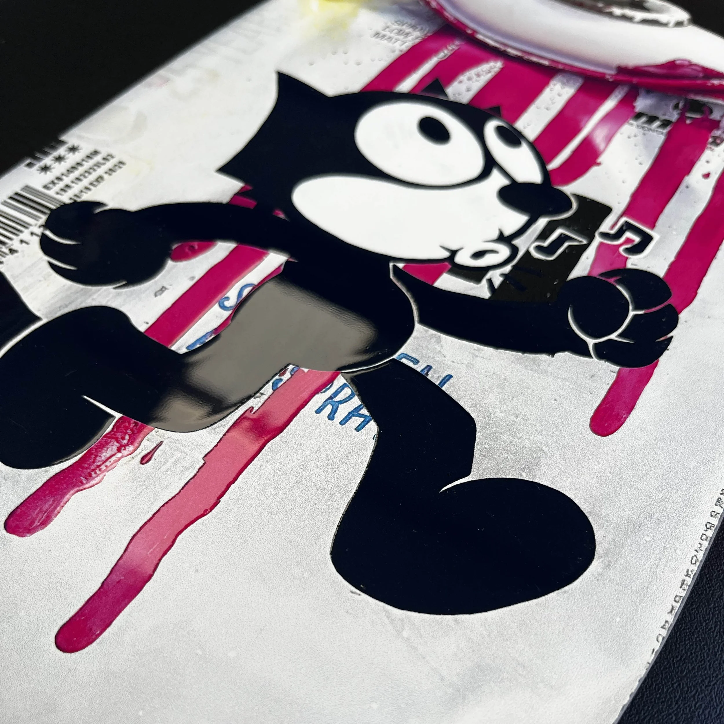 Felix-Detail-01.jpg