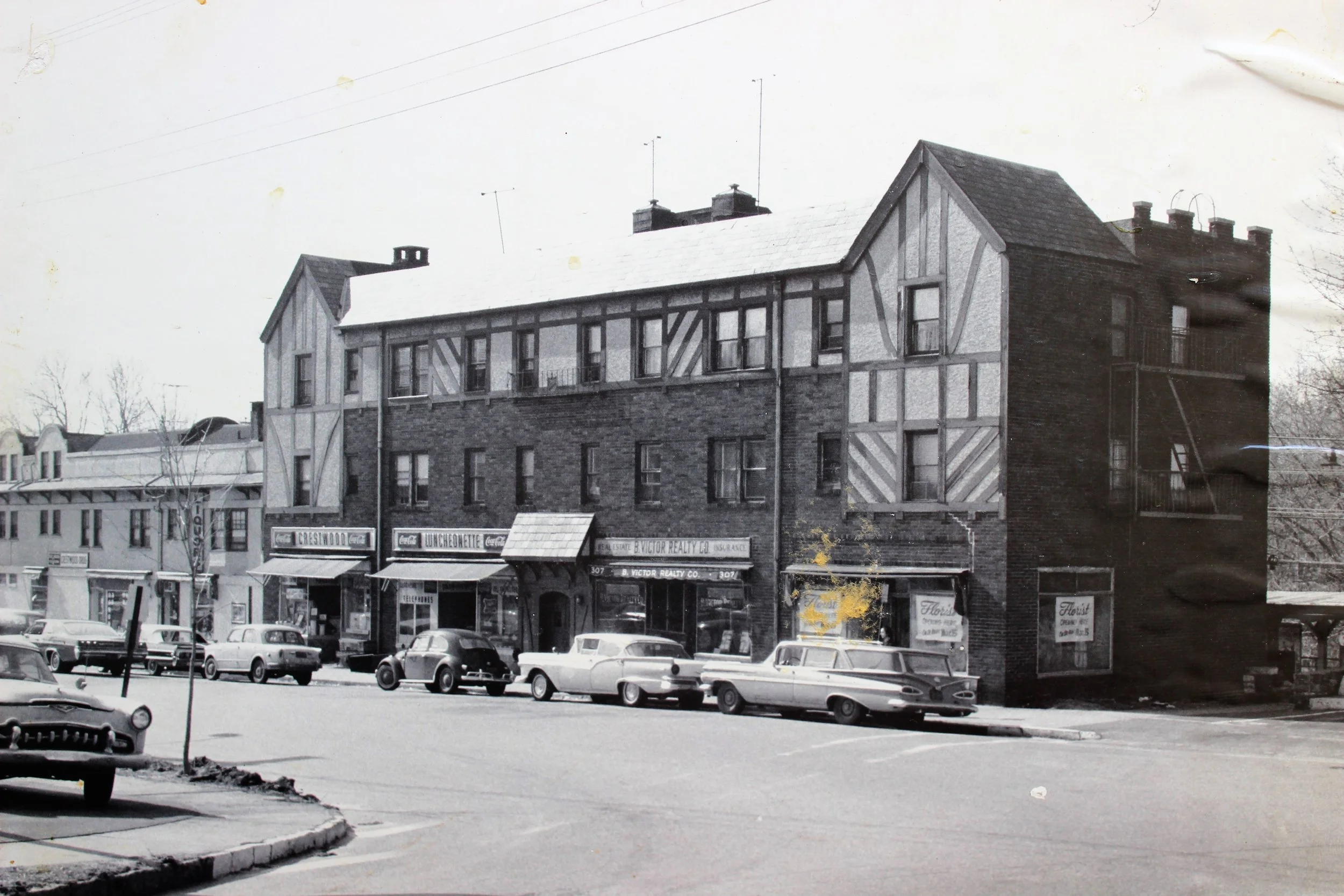 Pic-212 (Crestwood Plaza ~1960's)