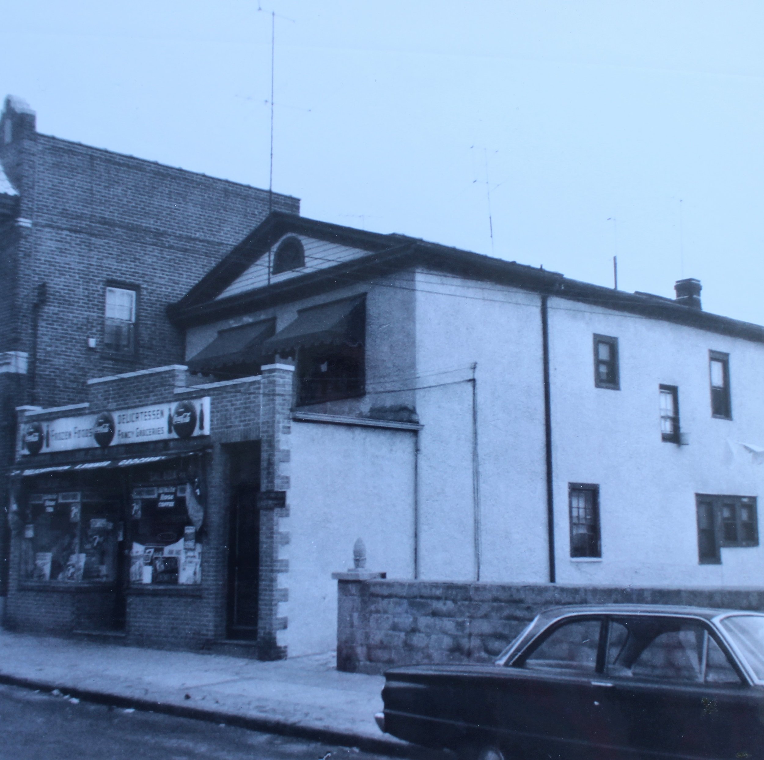 Pic-222 (Kenny's Deli, Maynard Street)