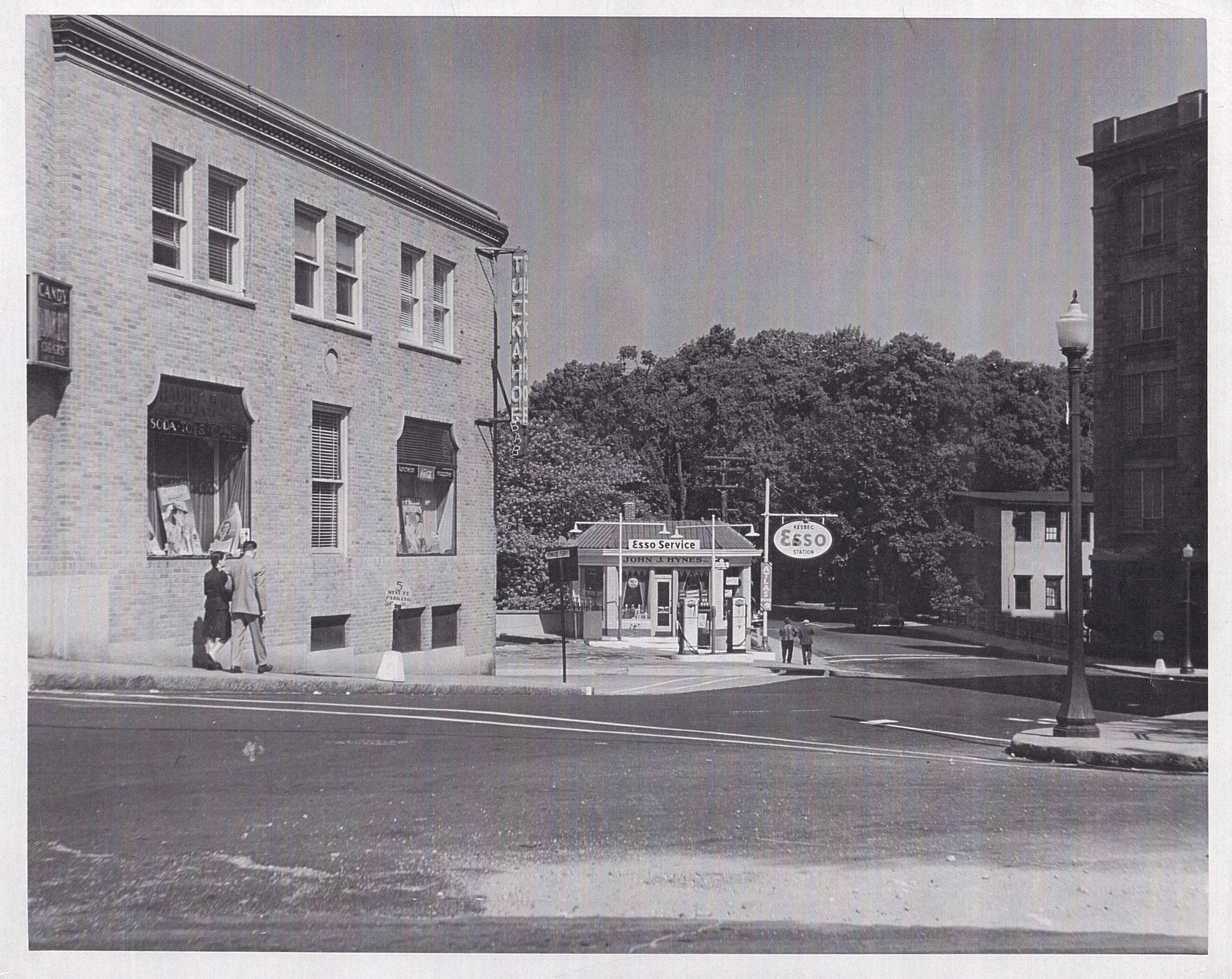 Pic-455 (Gas Station)