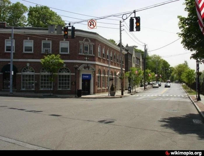 Pic-1408 (Looking South on Columbus Ave from Crestwood) 