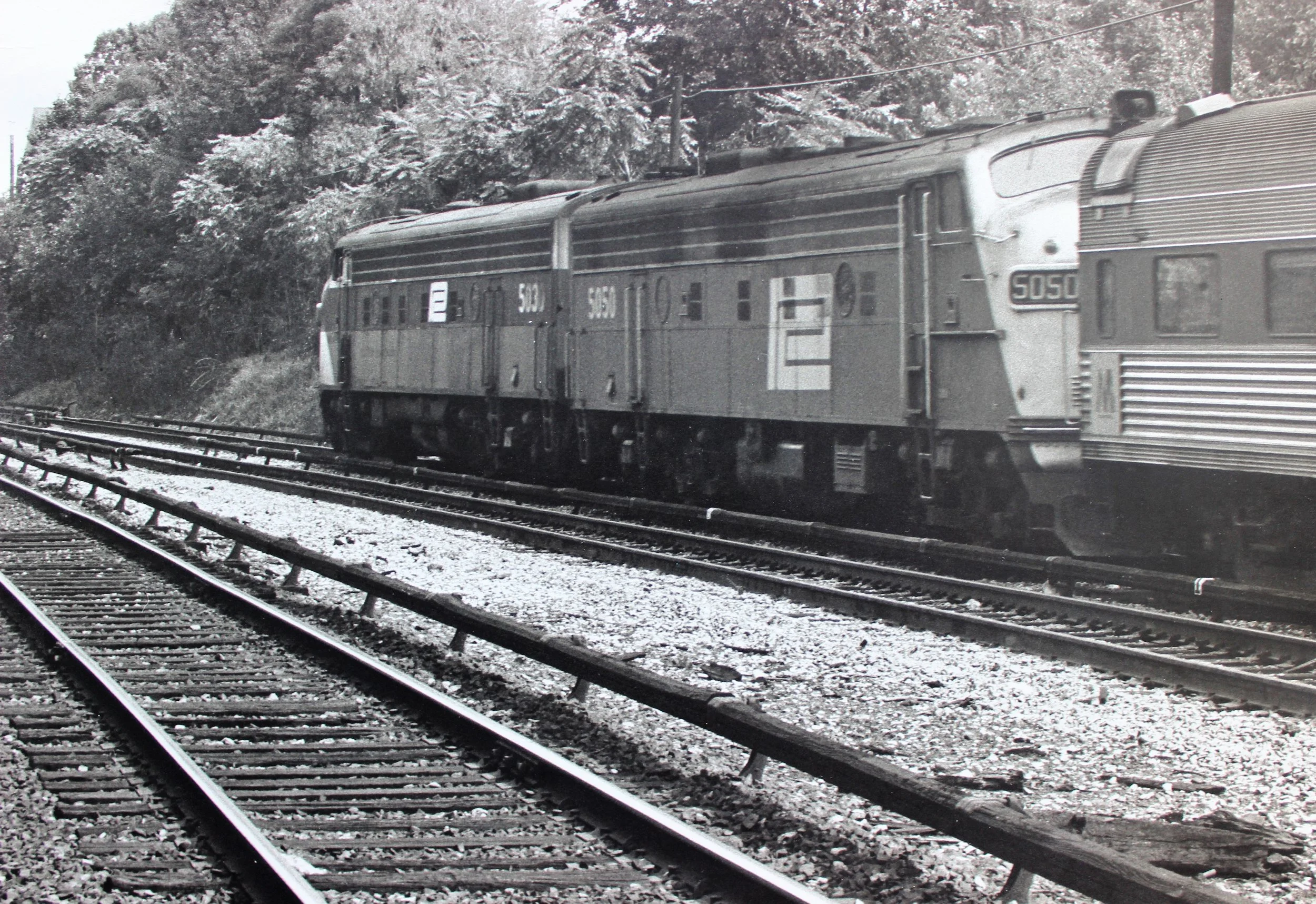 Pic-143c (Penn Central Train Engine, looking South)