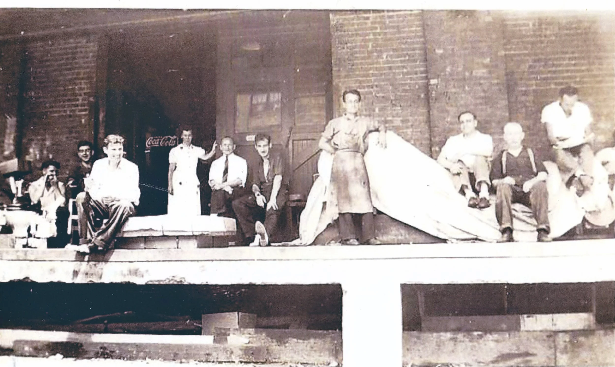 Pic-413 (People Posing for Photo)