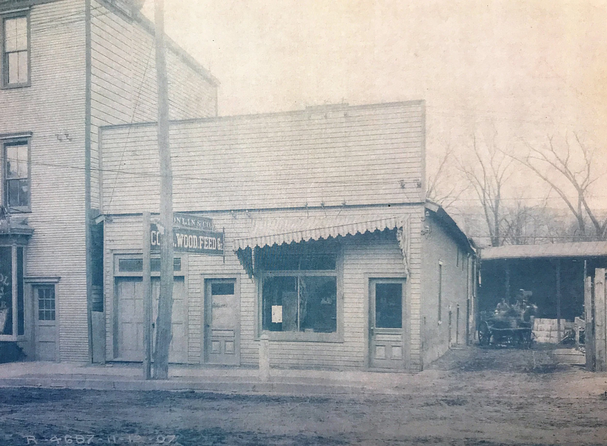 Pic-120 (Colin Lumber and Freight Yard on Columbus Ave ~1907)