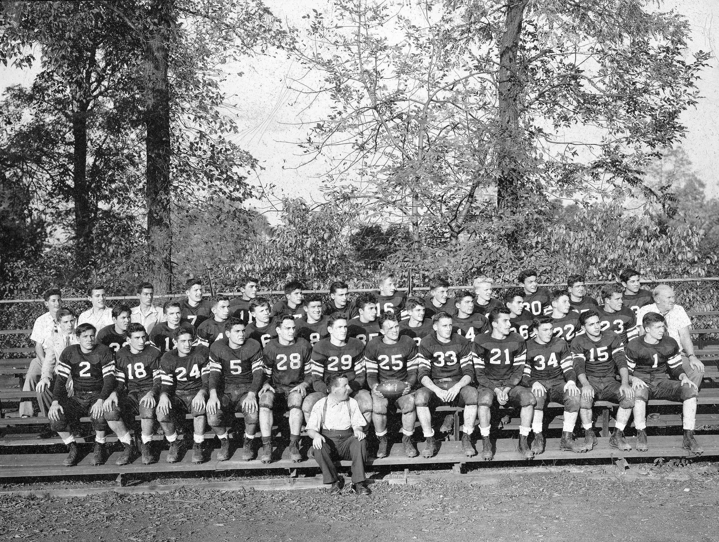 Pic-798 (Football Team)