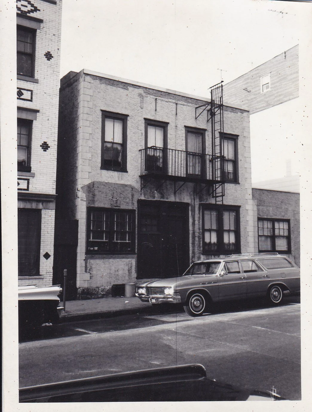 Pic-290 (Houses on Columbus Ave.)