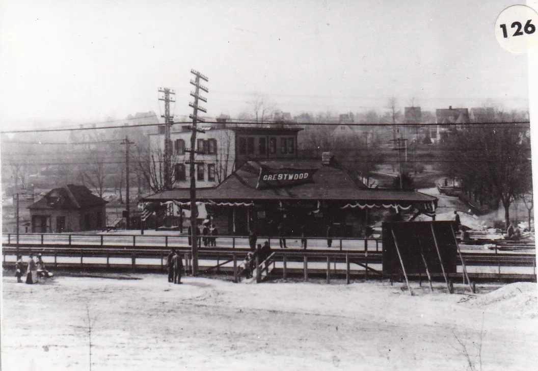 Pic-538 (Crestwood Train Station