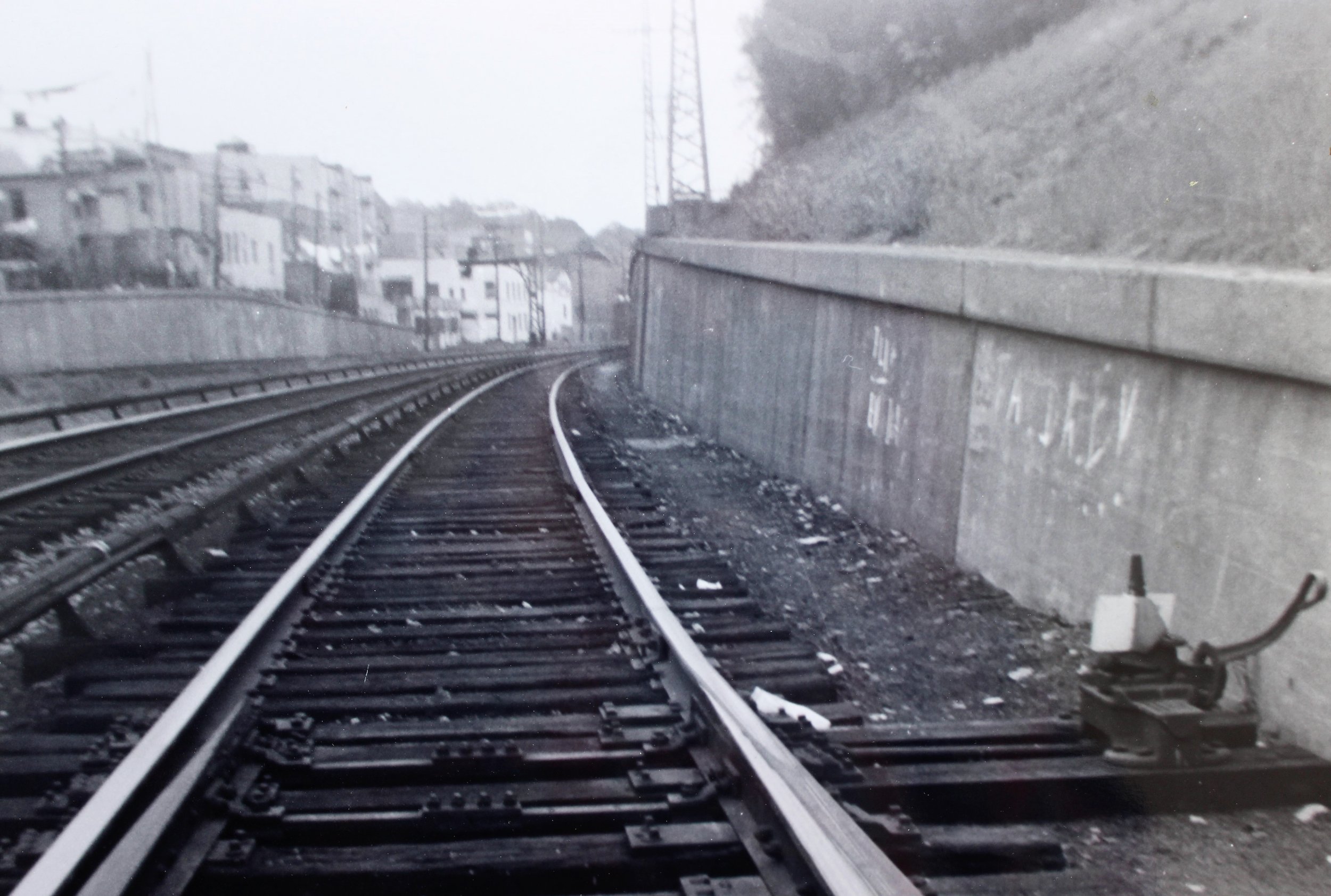 Pic-190 (Harlem Train Line looking south)