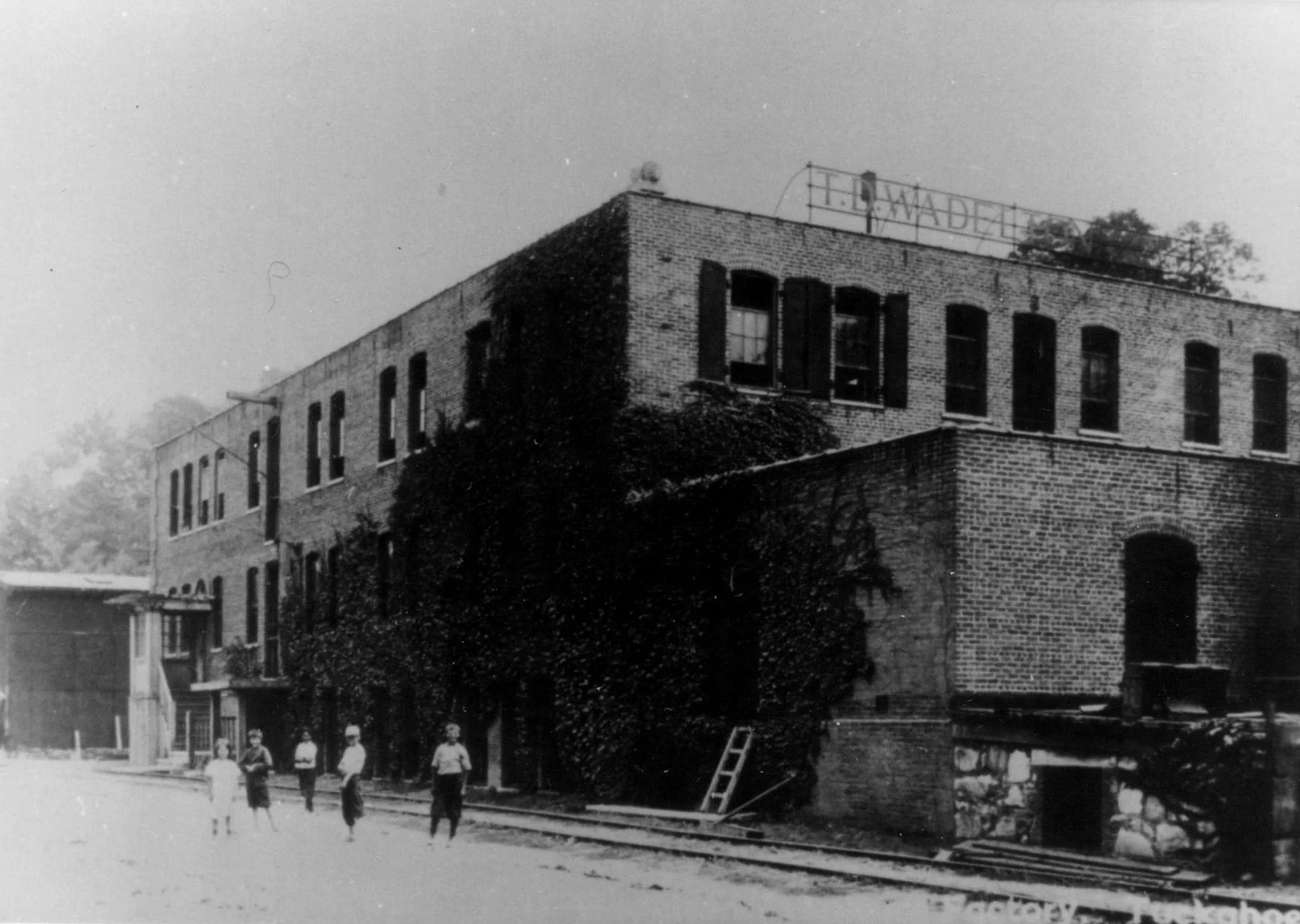 Pic-948 (Building- T.L. Wadel)