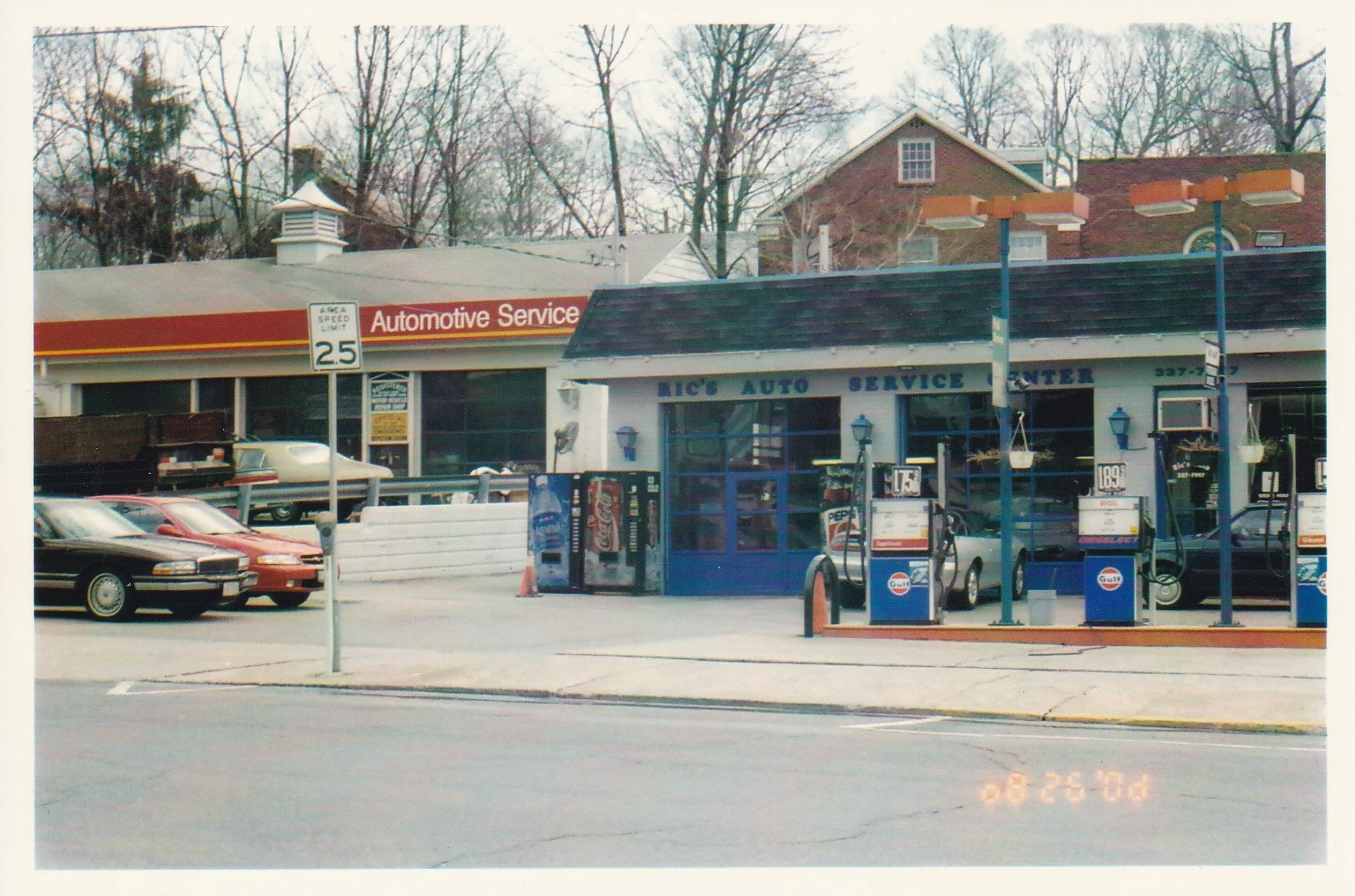 Pic-521 (Gas Station)