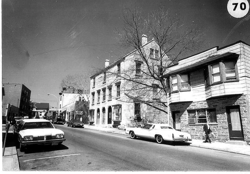 Pic-630 (Cars Parked on Street)