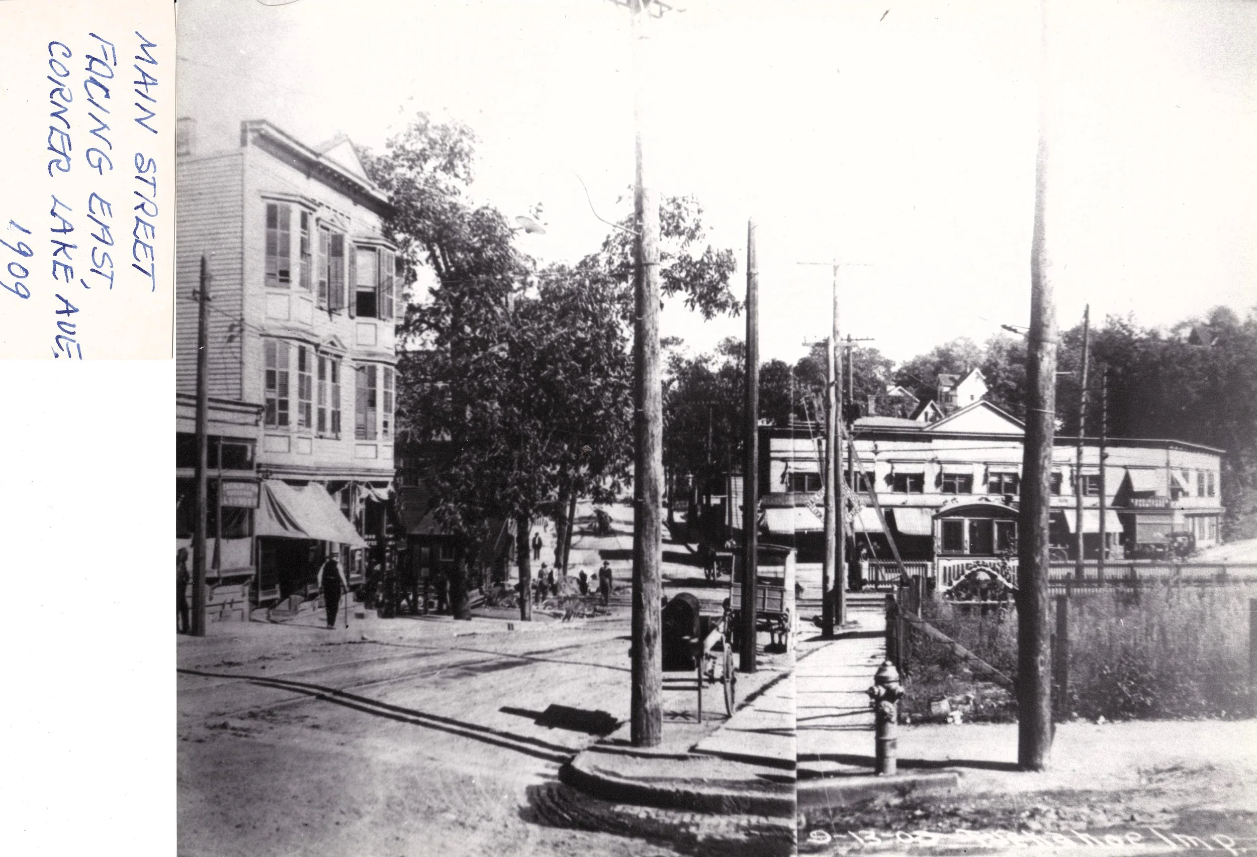 Pic-755 (Main St Facing East)