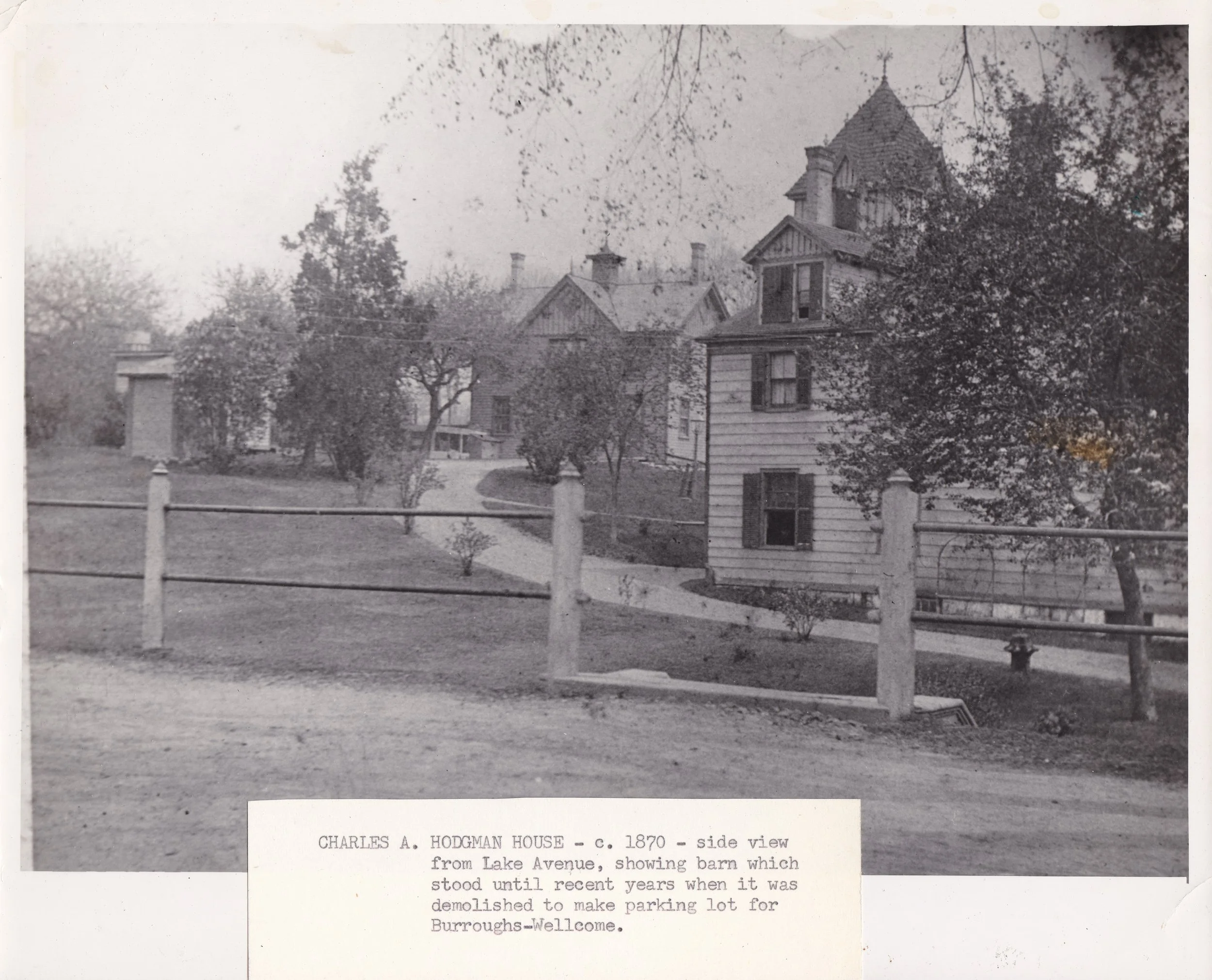 Pic-464 (Hodgman House)