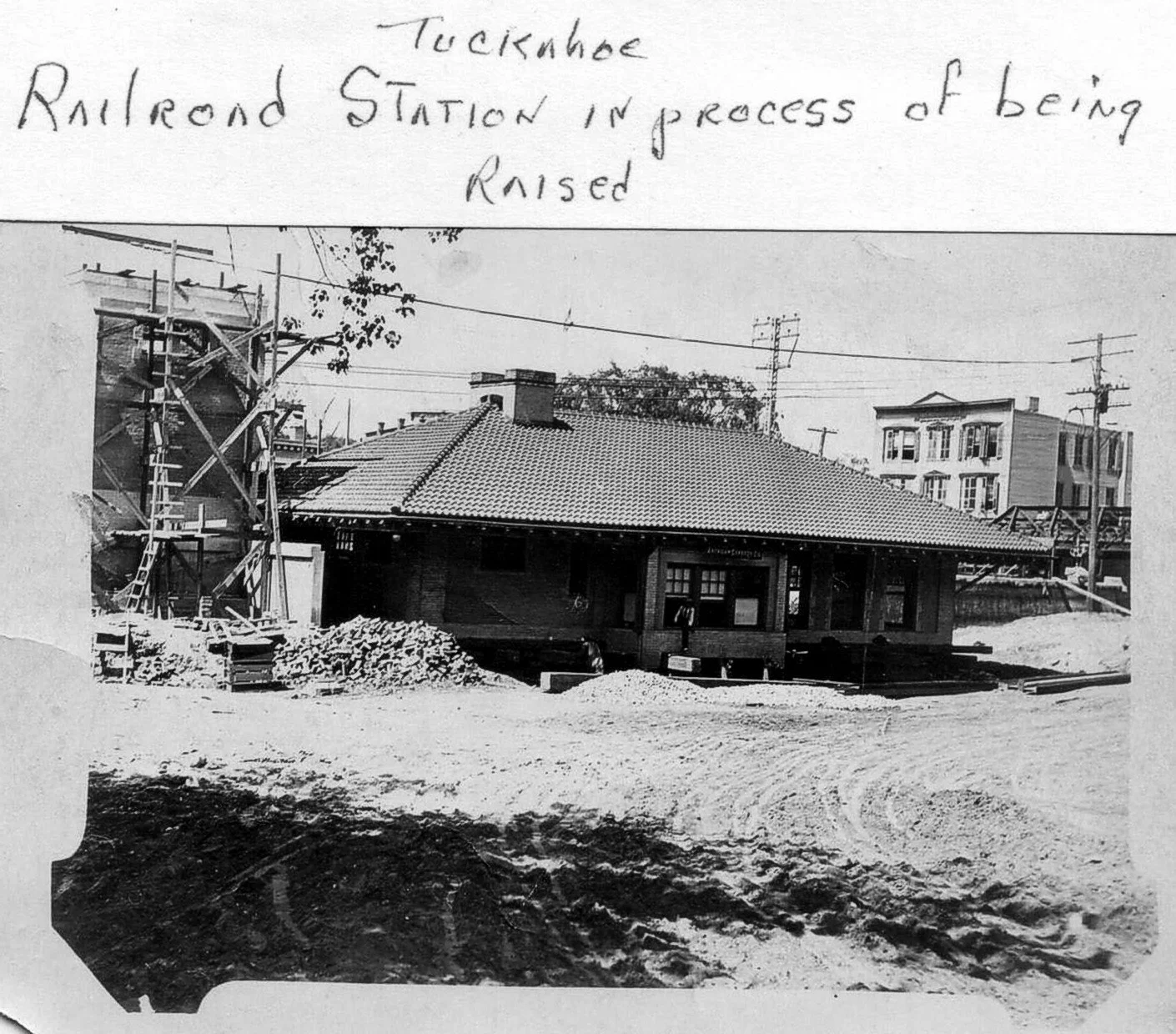 Pic-942 (Train Station)