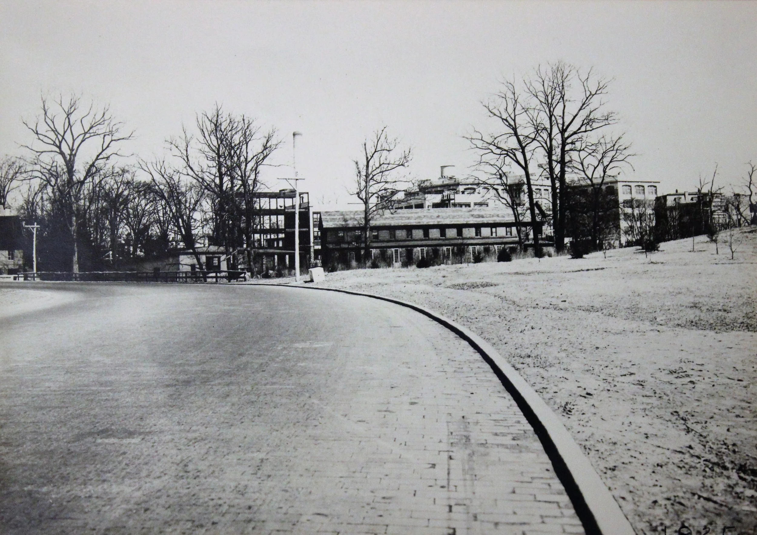 Pic-126 (Access Road to Tuckahoe from Bronx River. Buildings are former Hodgeman Rubber, Boroughs Welcome)