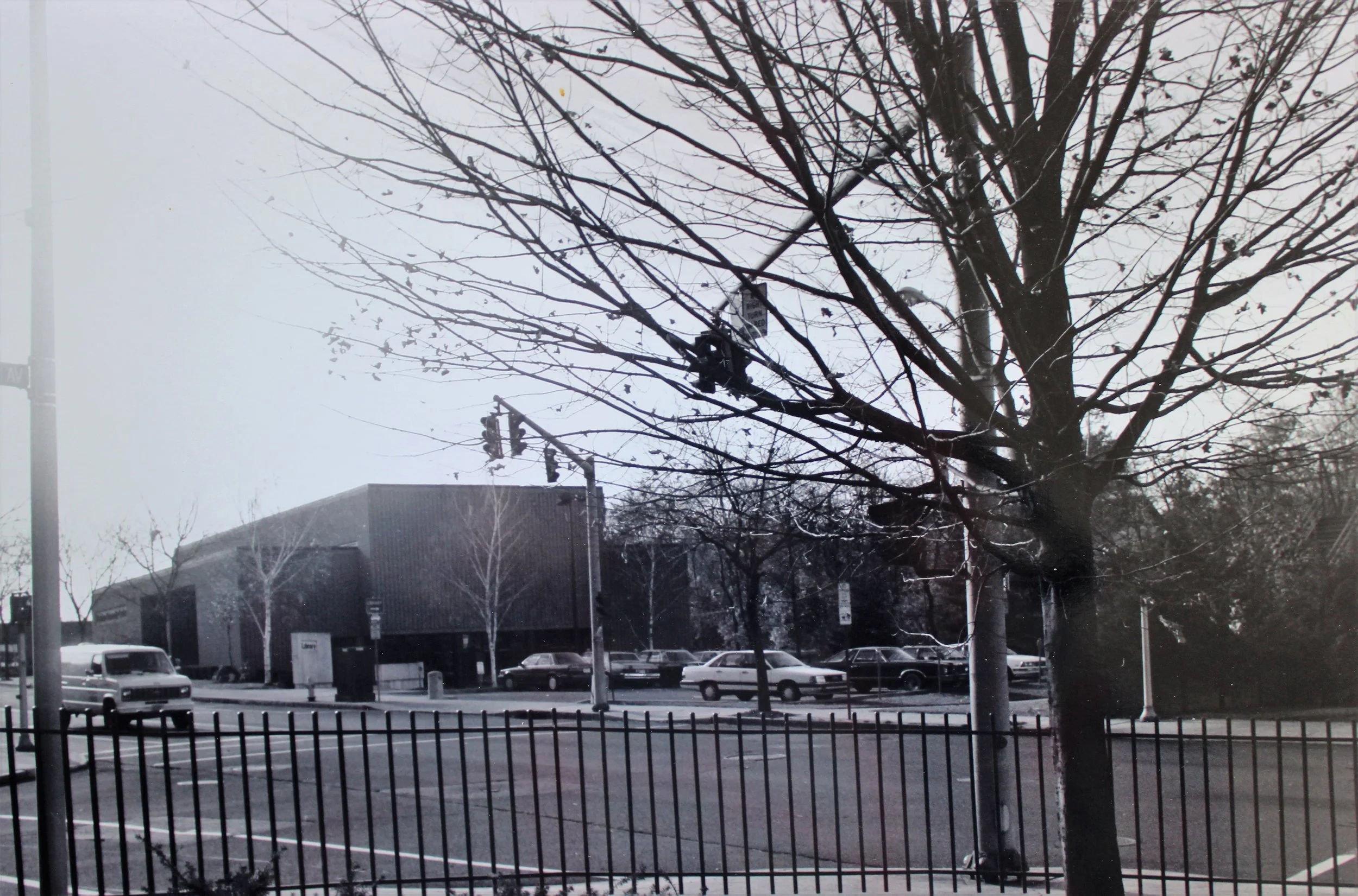Pic-165 (Columbus Ave & Circuit, Library and Community Center ~1990)