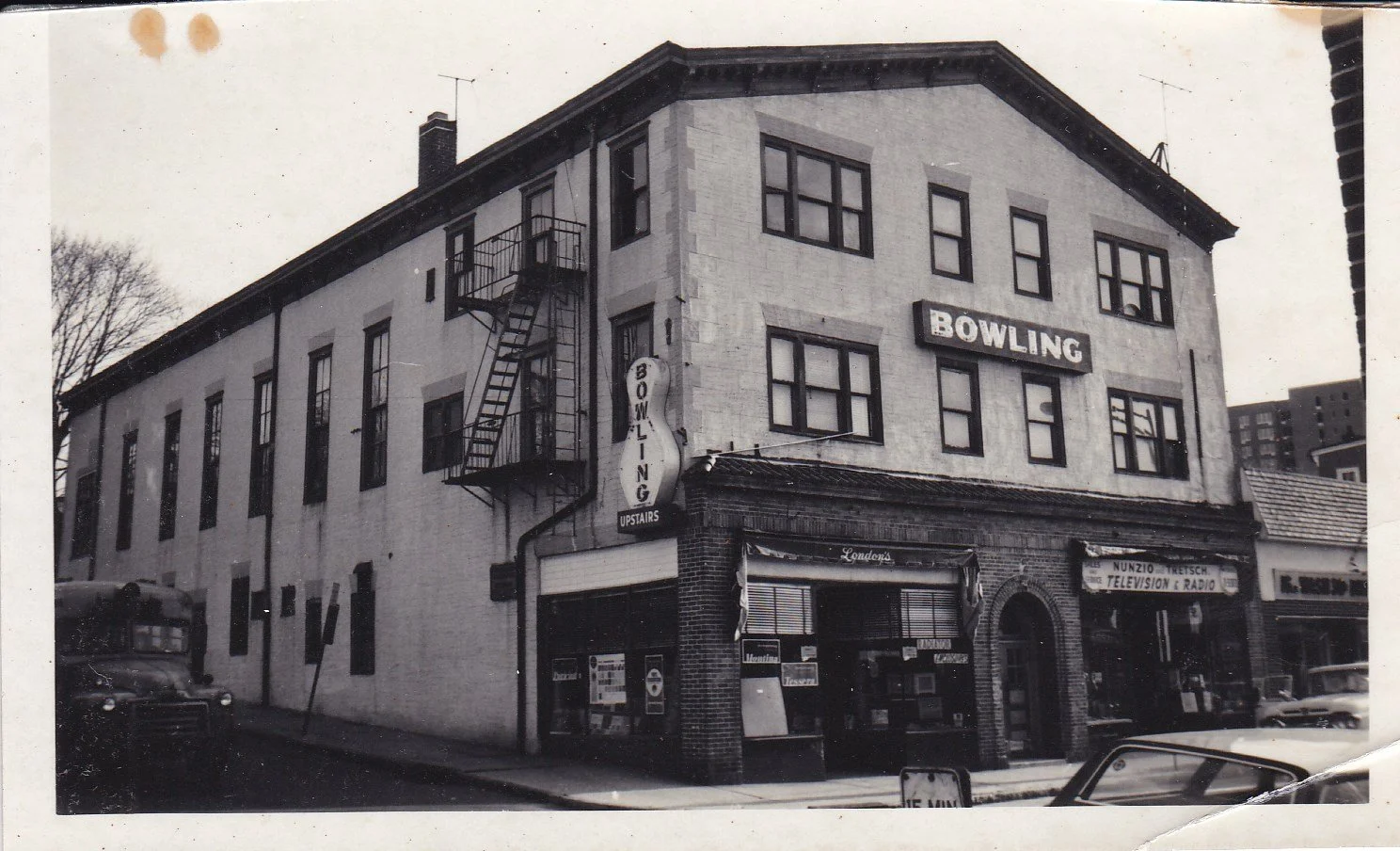 Pic-285 (Bowling Alley at Underhill Street and Columbus Ave.)