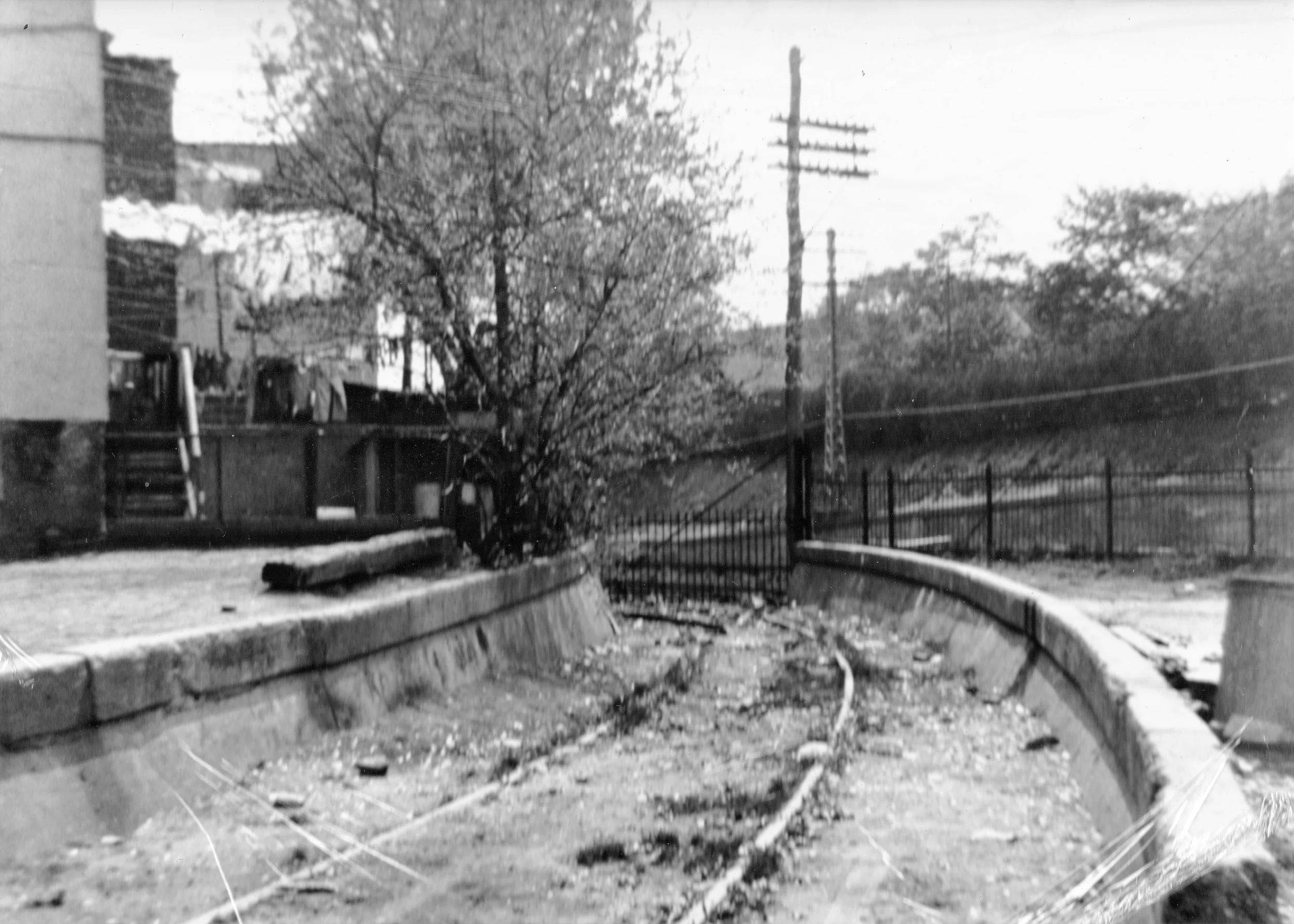 Pic-788 (Train Tracks)