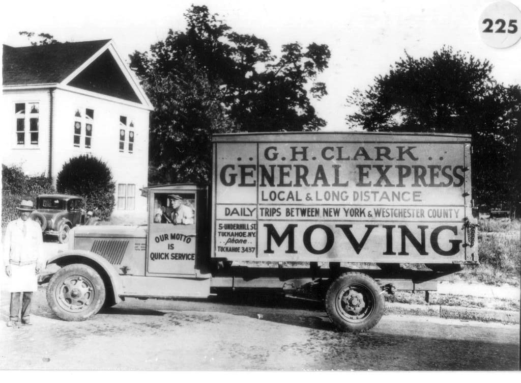 Pic-654 (Moving Truck-General Express)