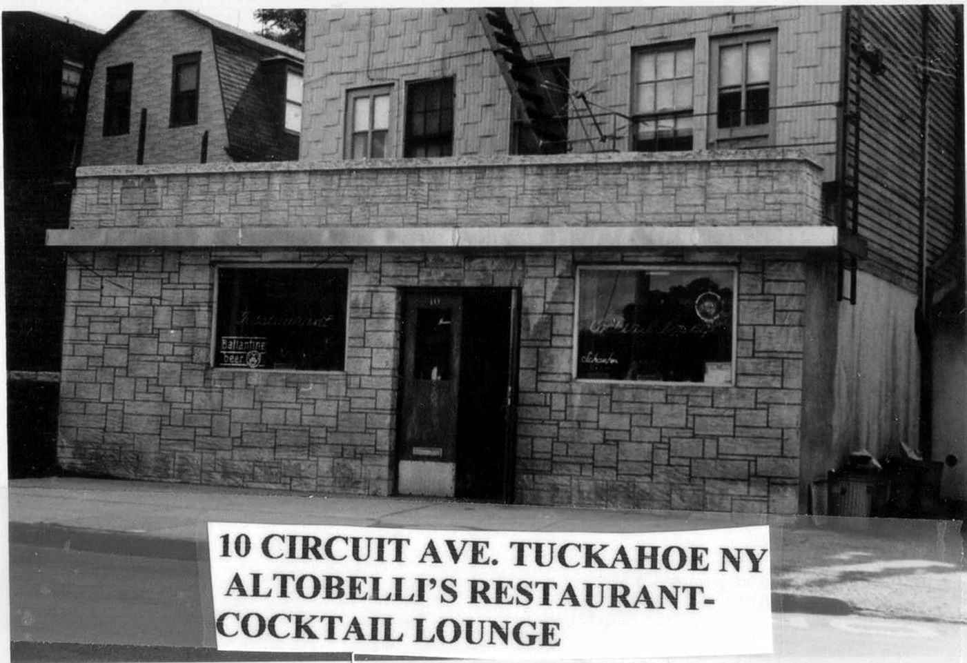 Pic-917 (10 Circuit Ave-Altobelli's-COcktail Lounge)